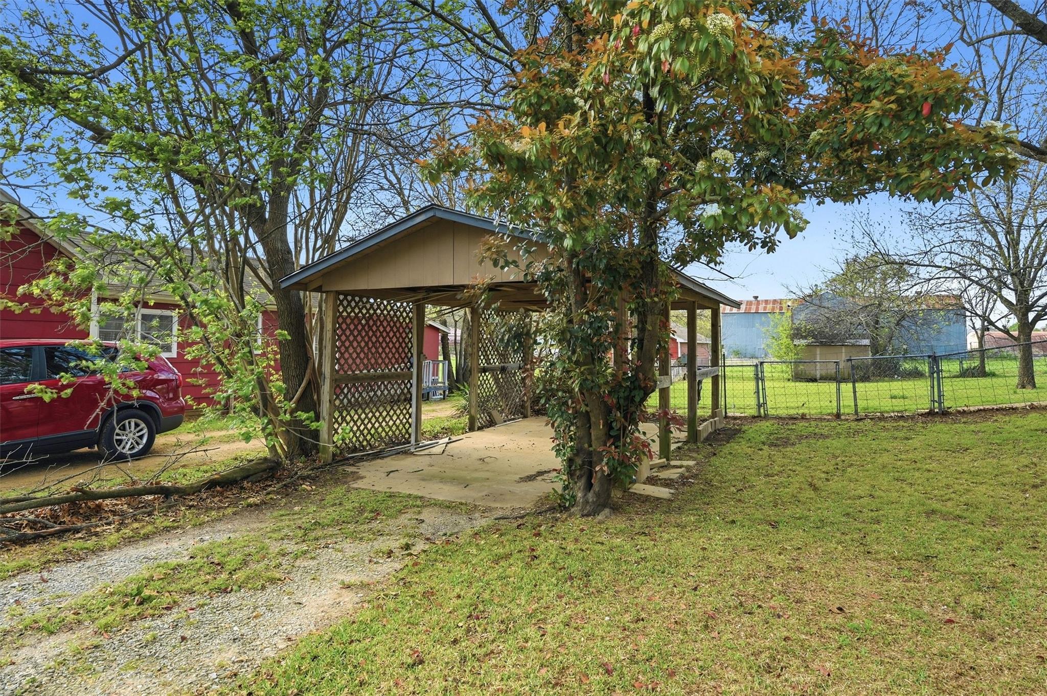 main property photo 26
