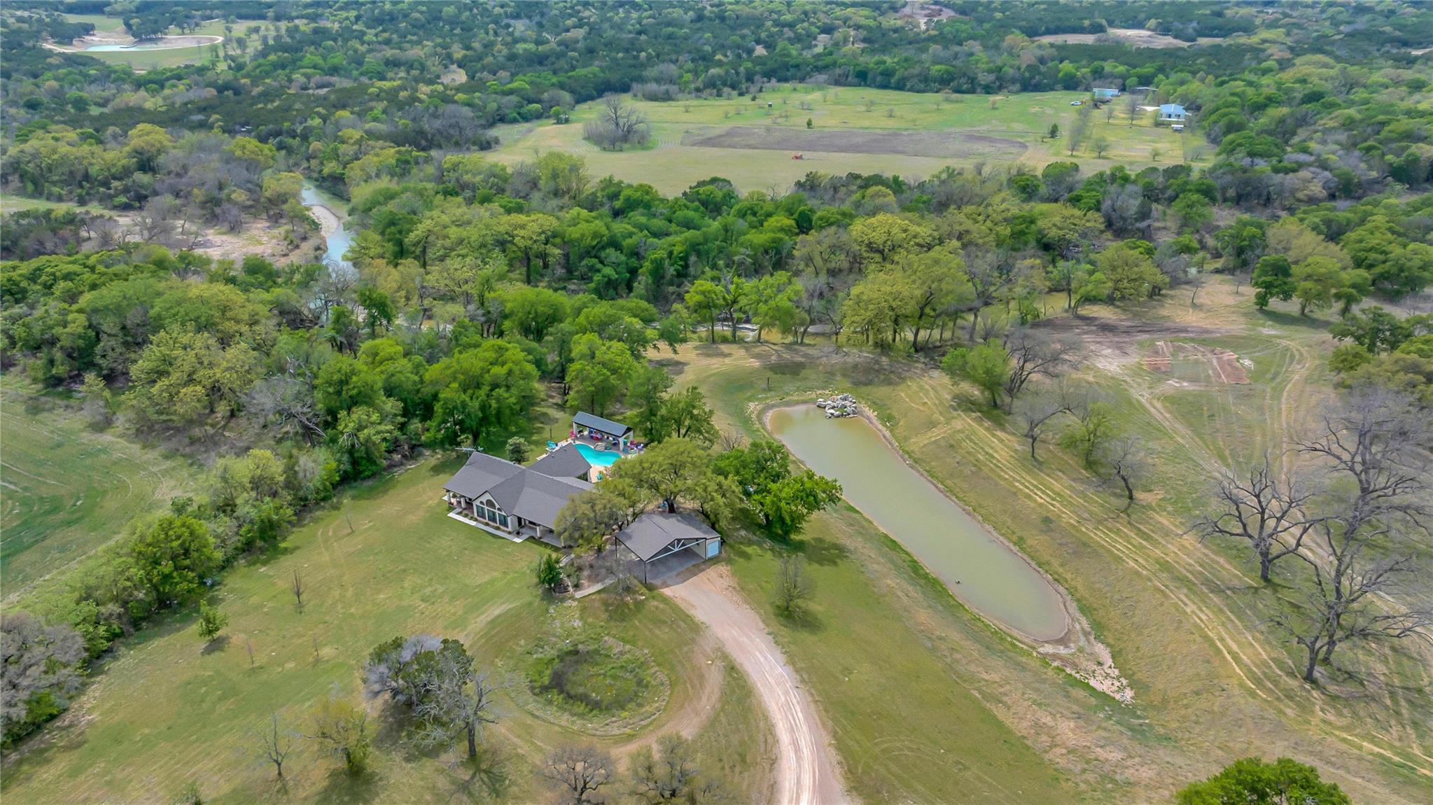 main property photo 37