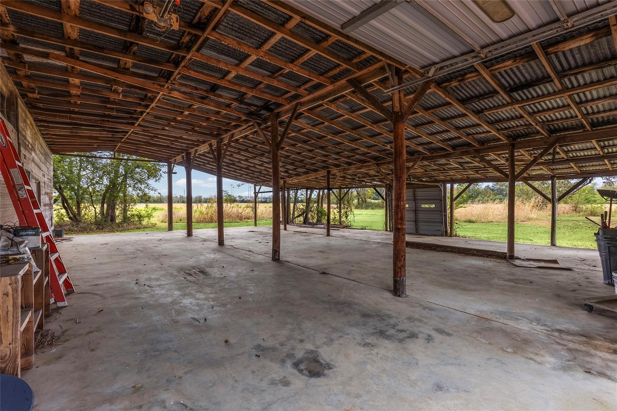 main property photo 35