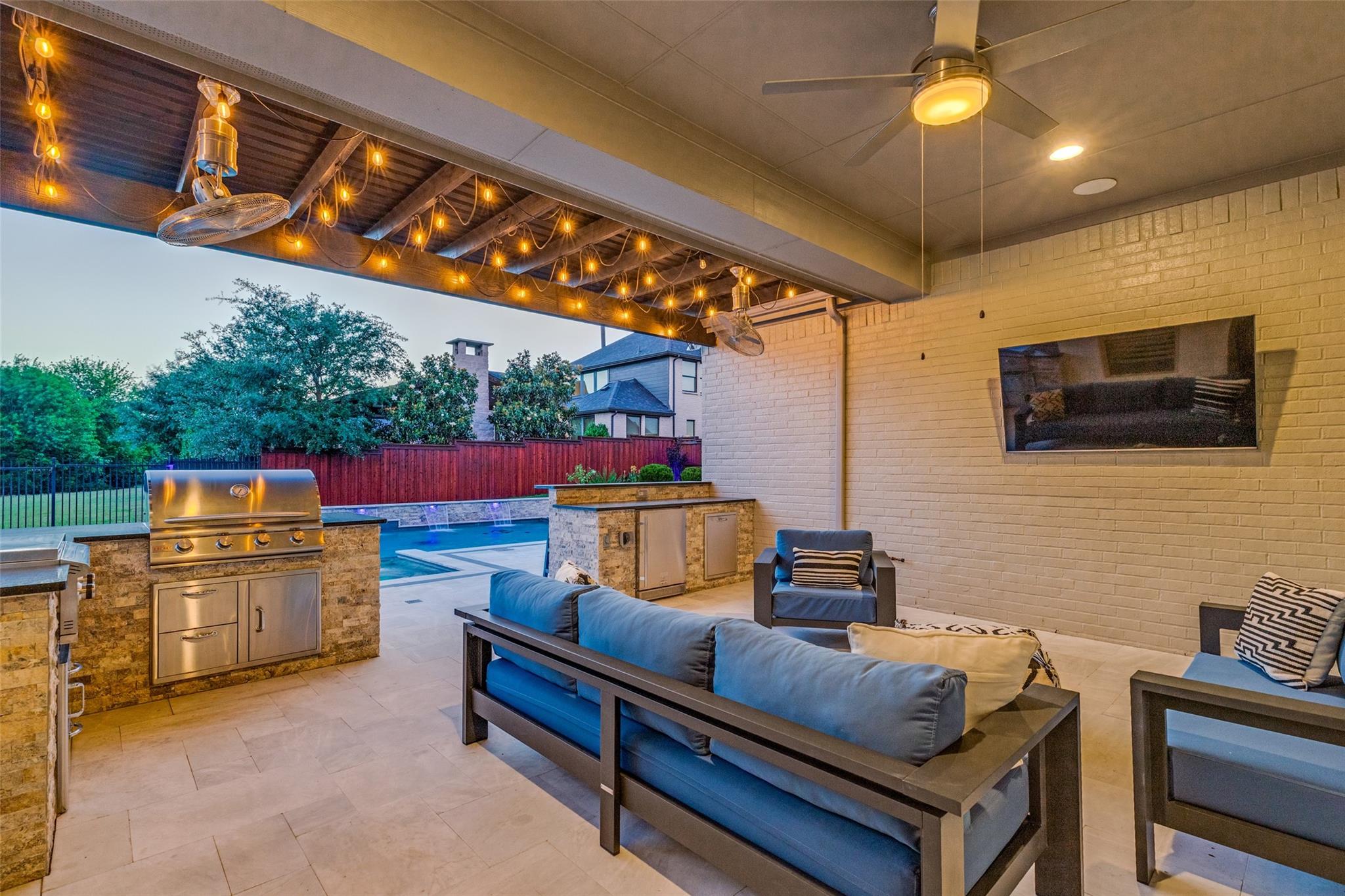 main property photo 31