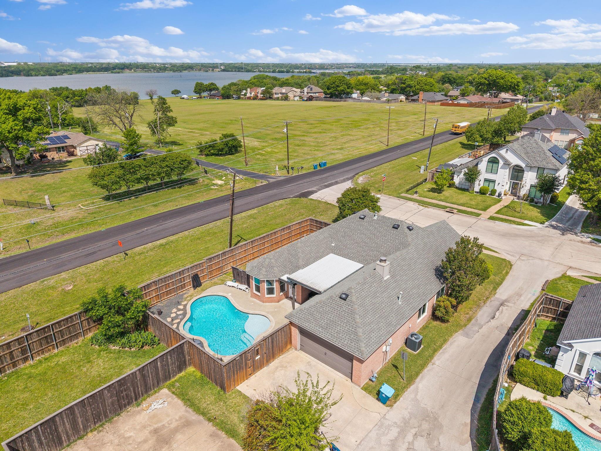 main property photo 32