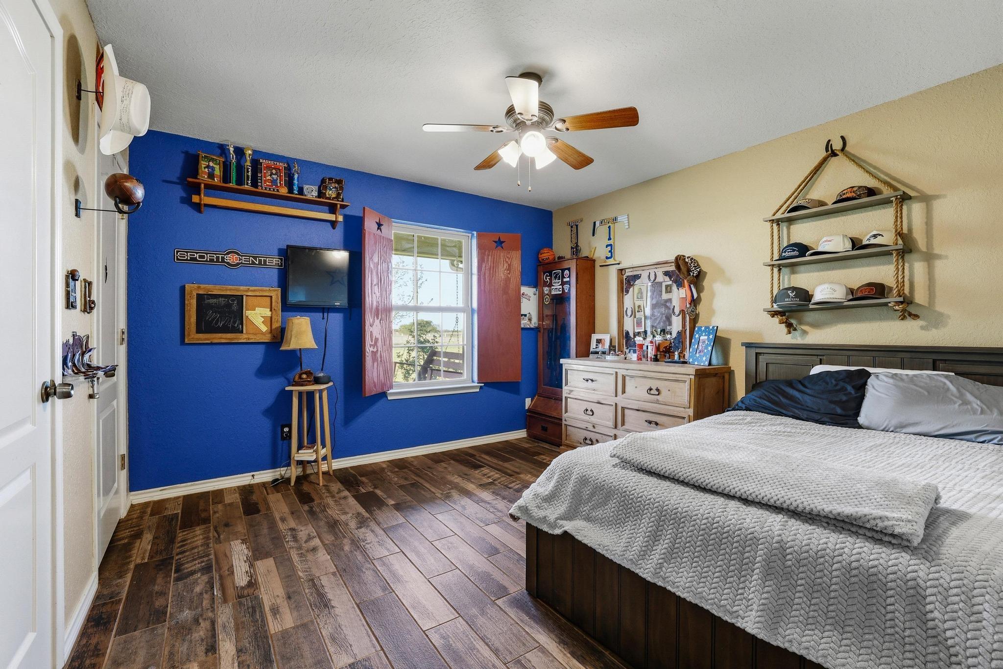 main property photo 12