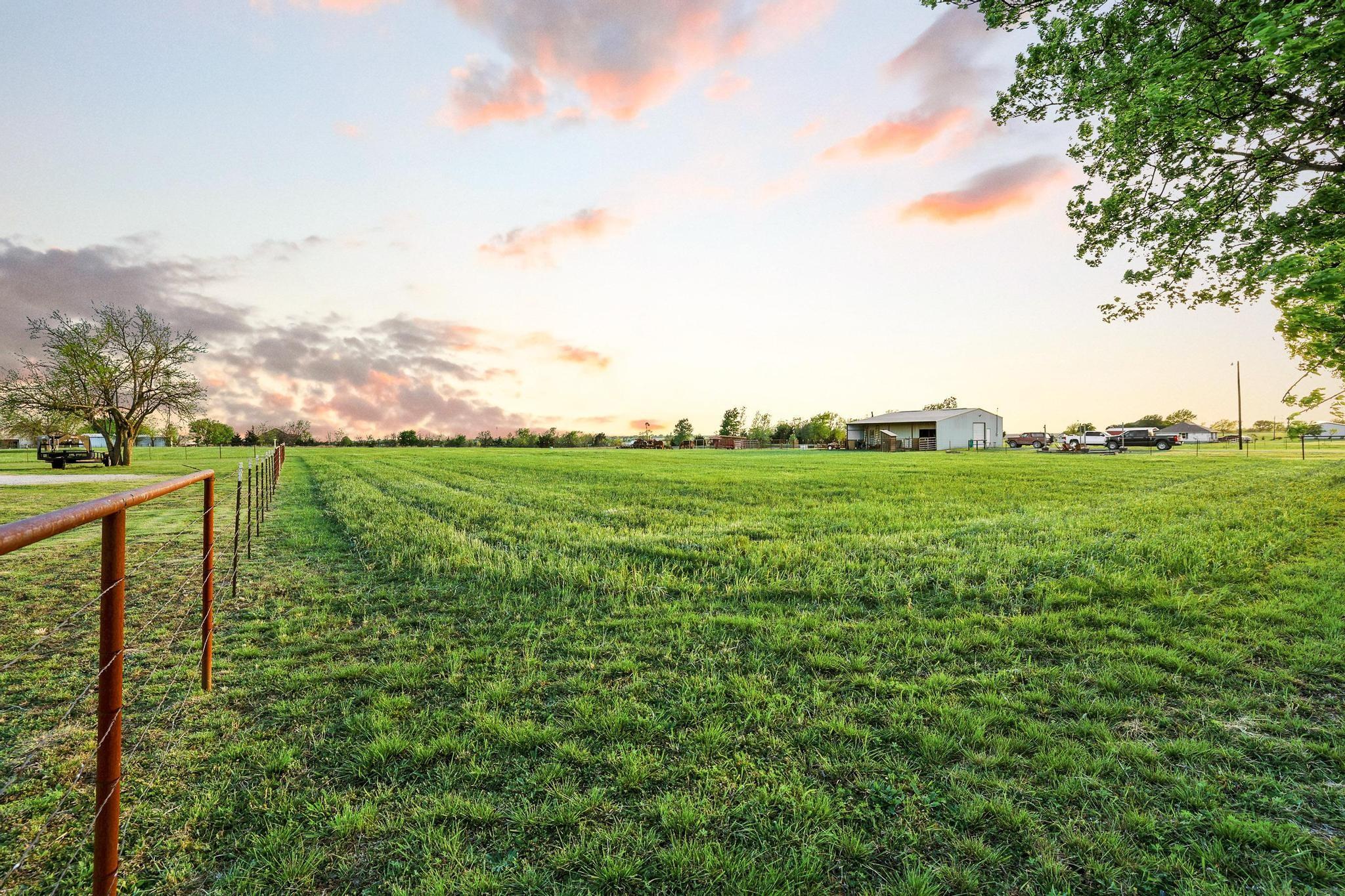 main property photo 19