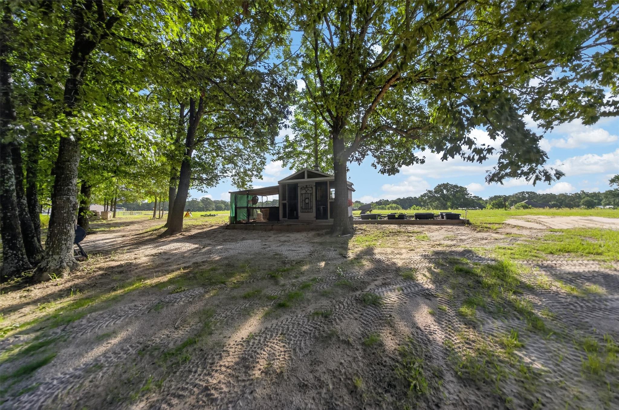 main property photo 7