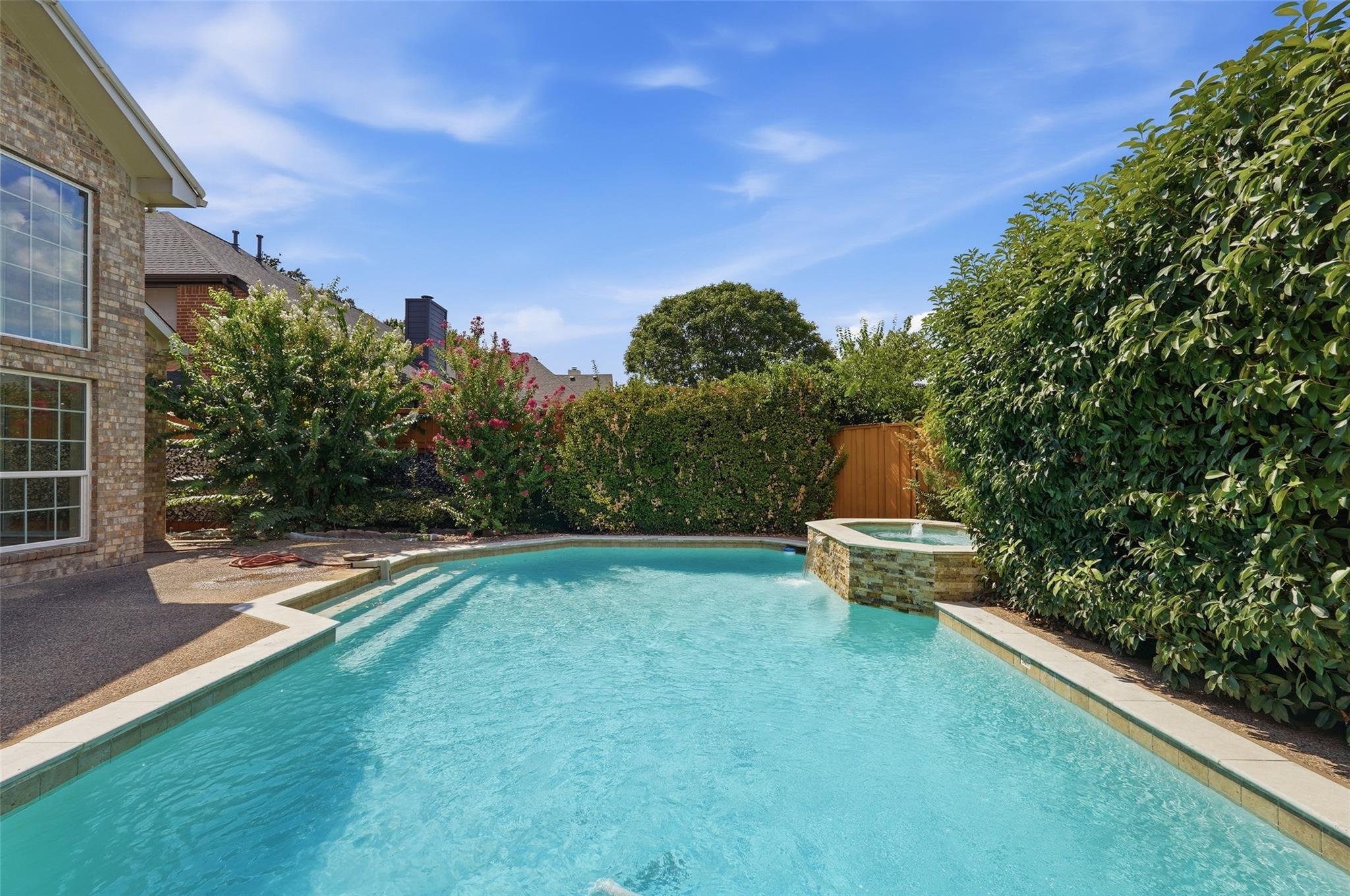 main property photo 23