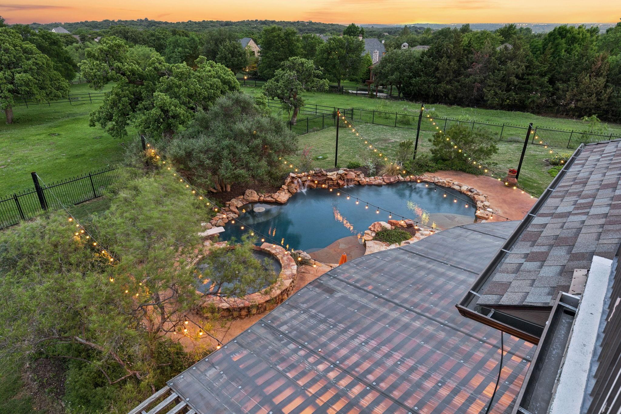 main property photo 39