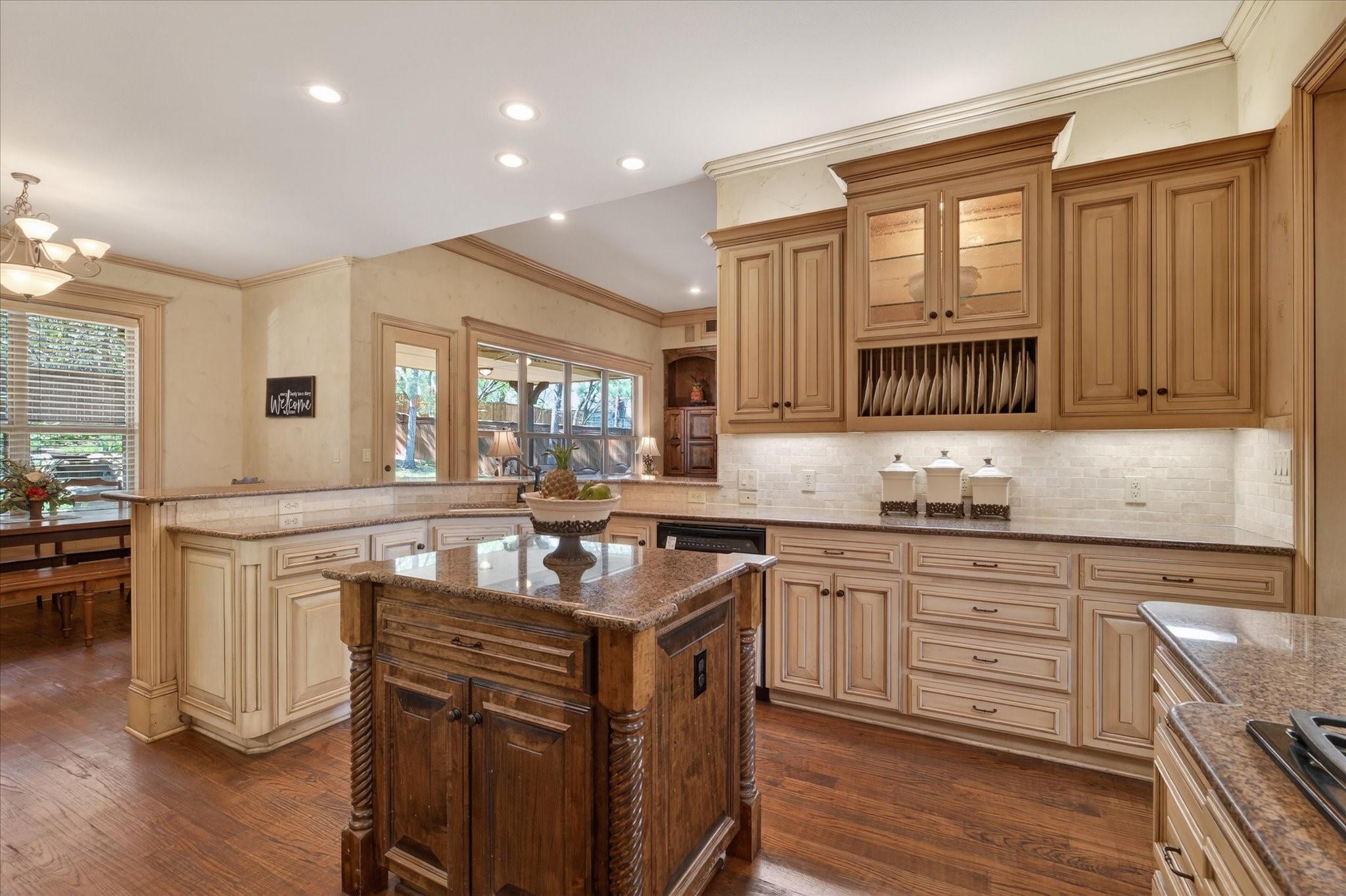 main property photo 14