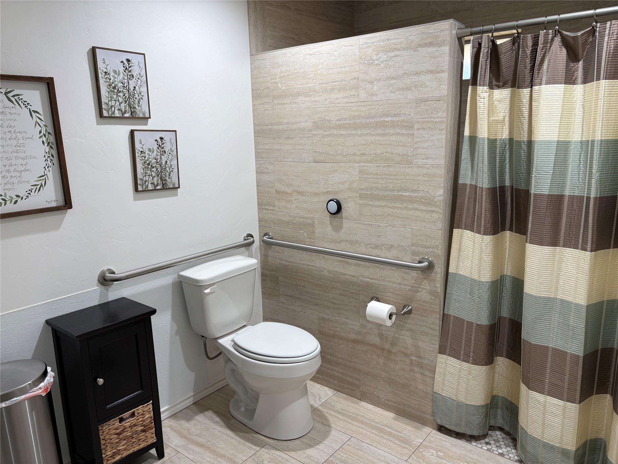 main property photo 25