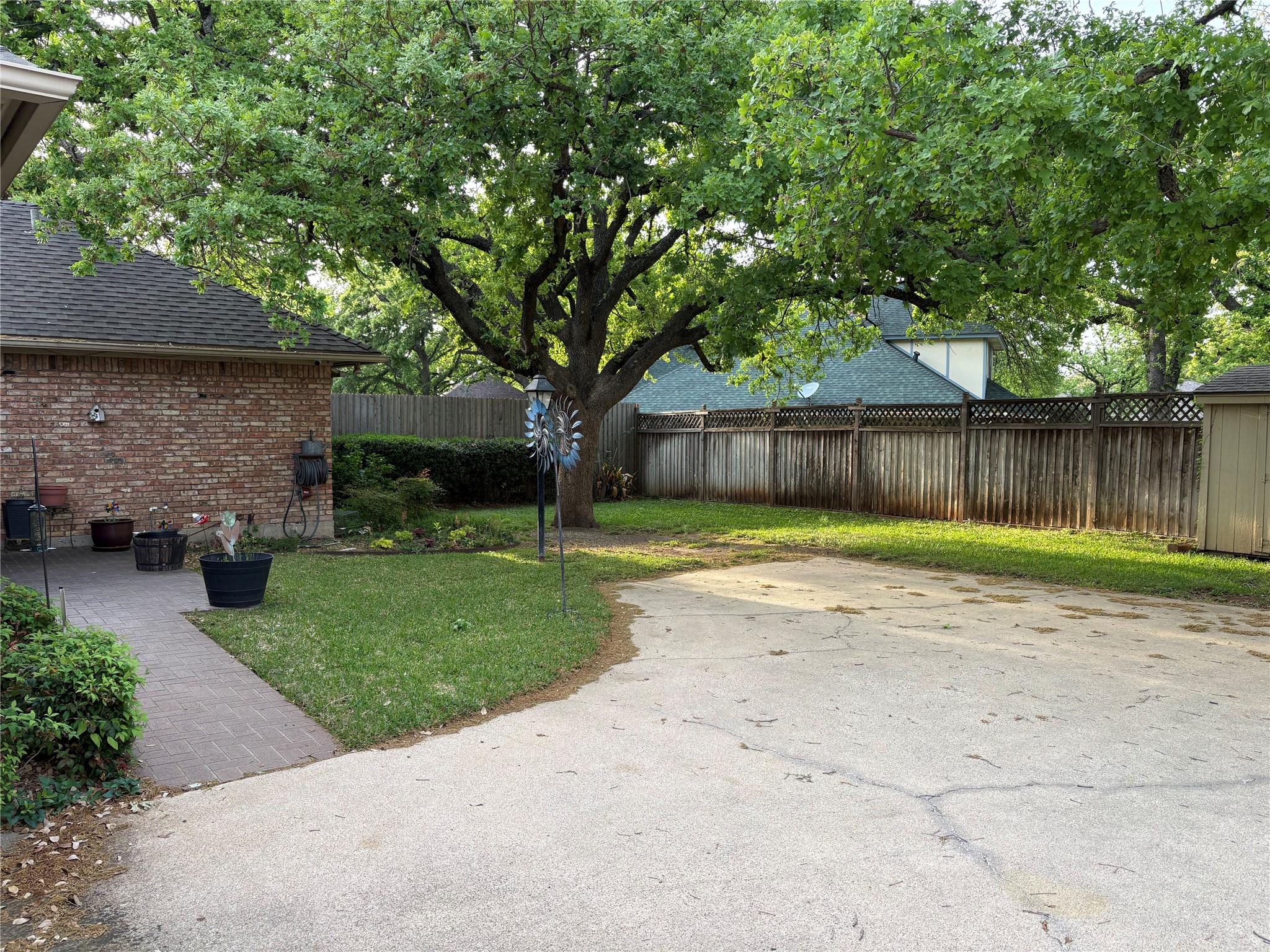 main property photo 33