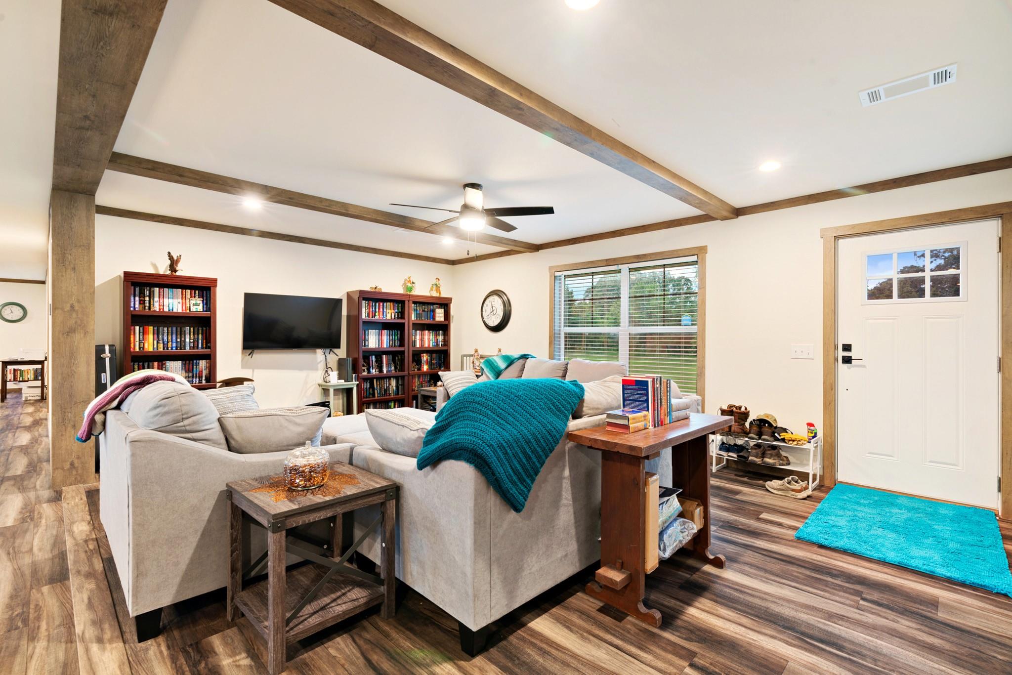 main property photo 12