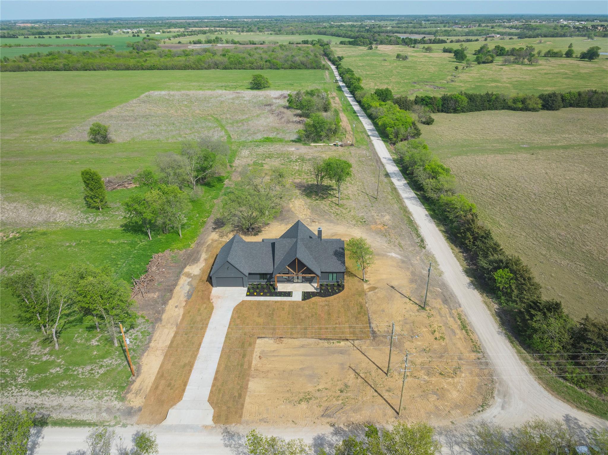 main property photo 10