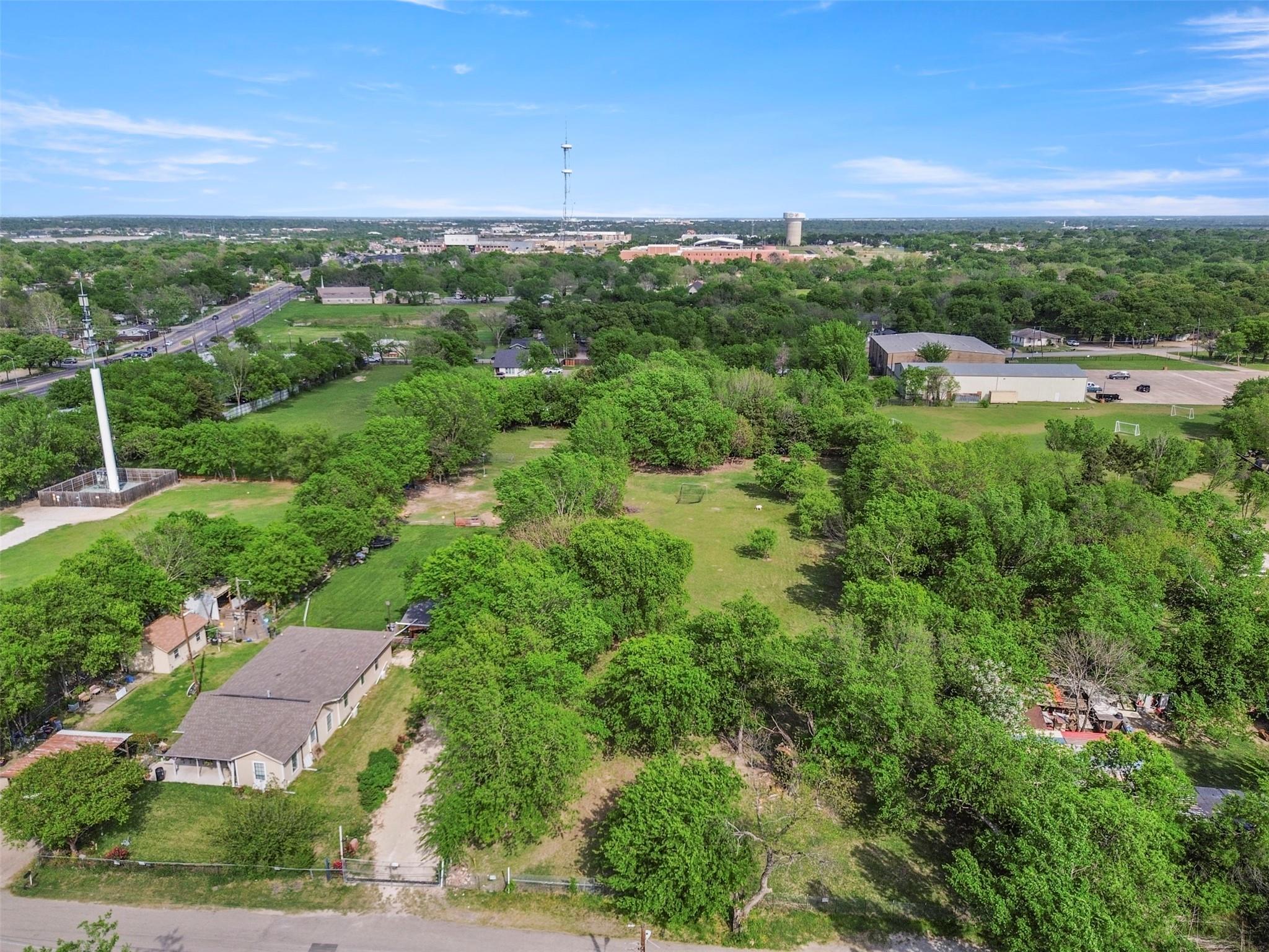 main property photo 11