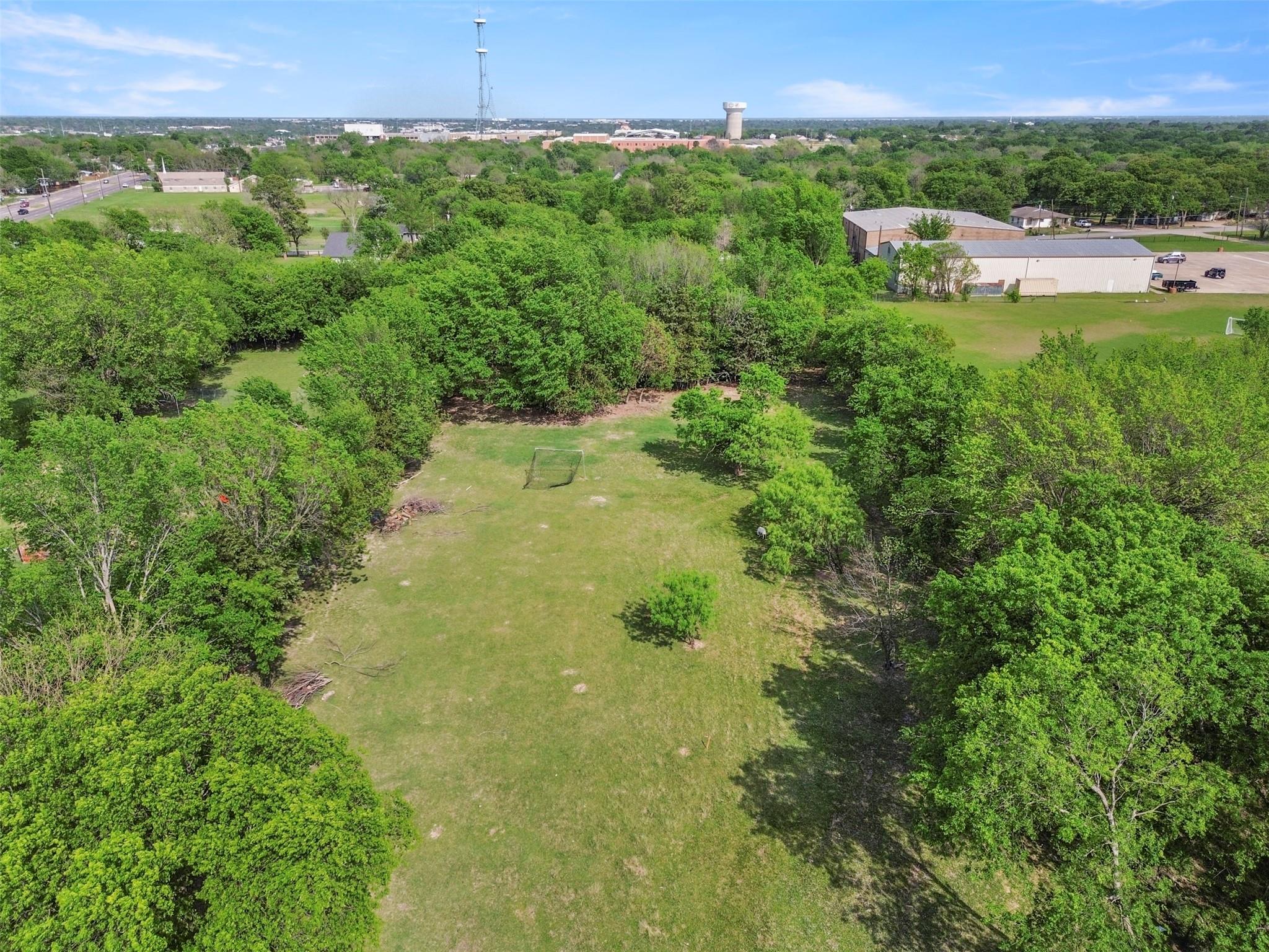 main property photo 9