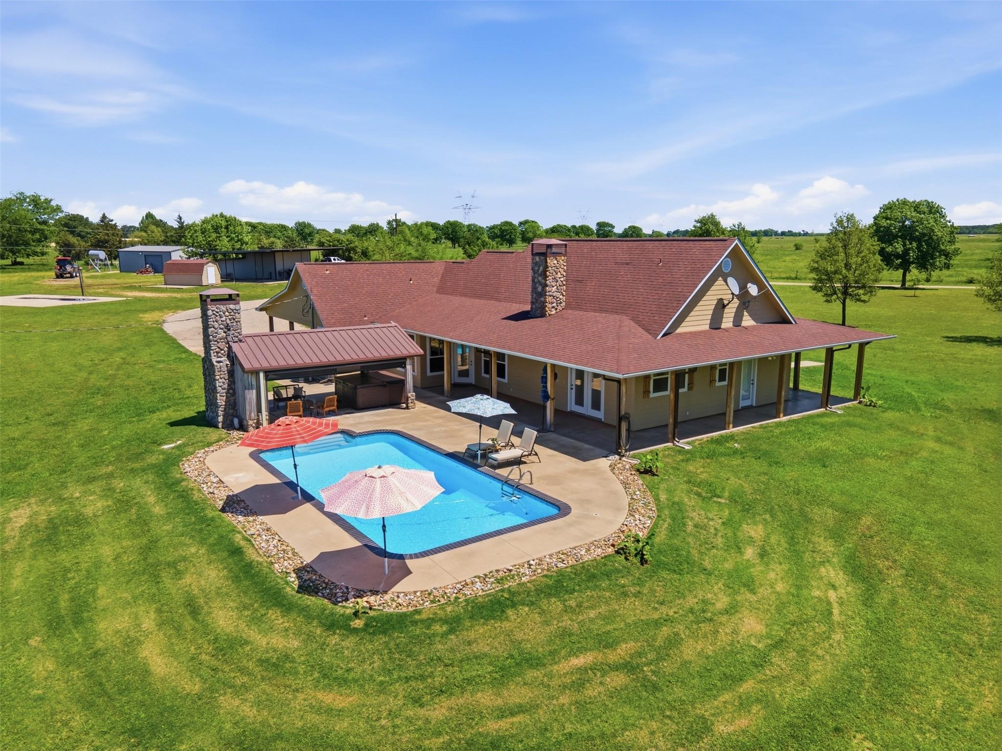 main property photo 35