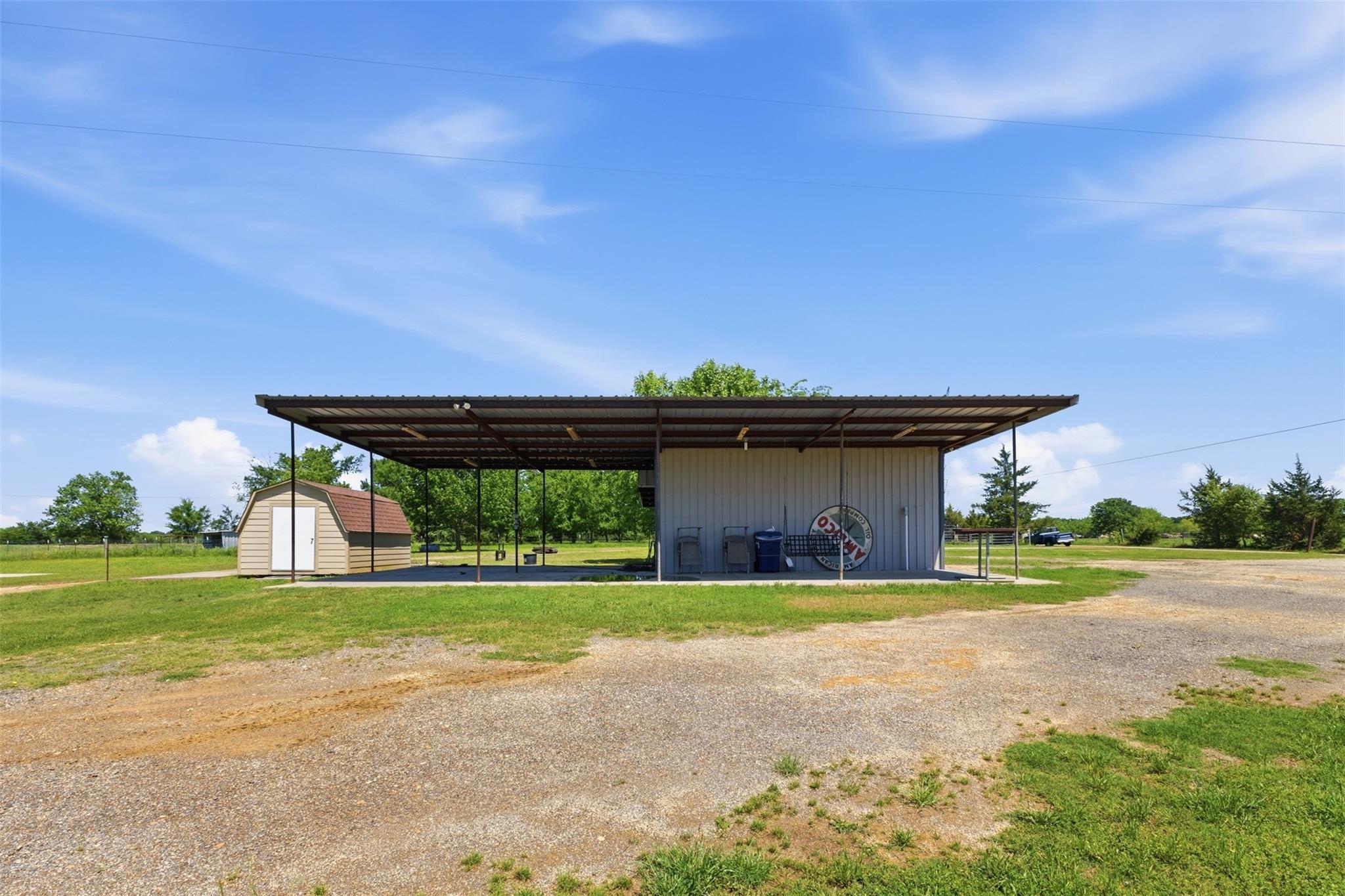 main property photo 36
