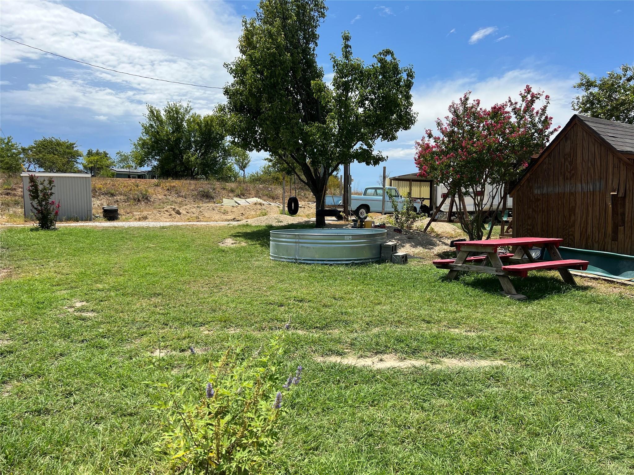 main property photo 9