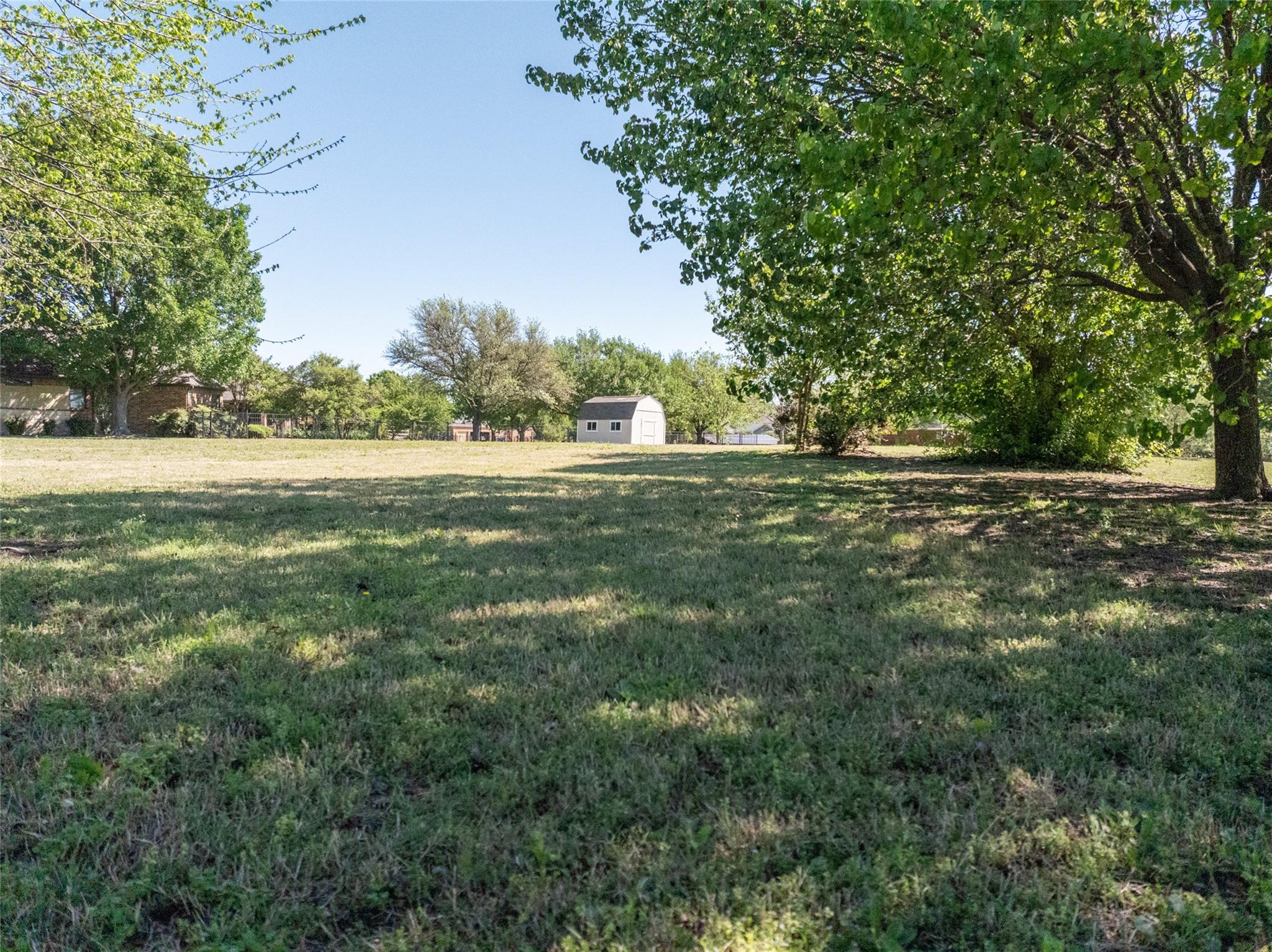 main property photo 11