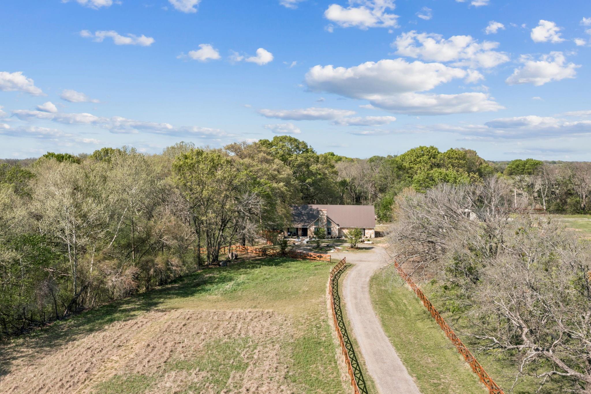 main property photo 25