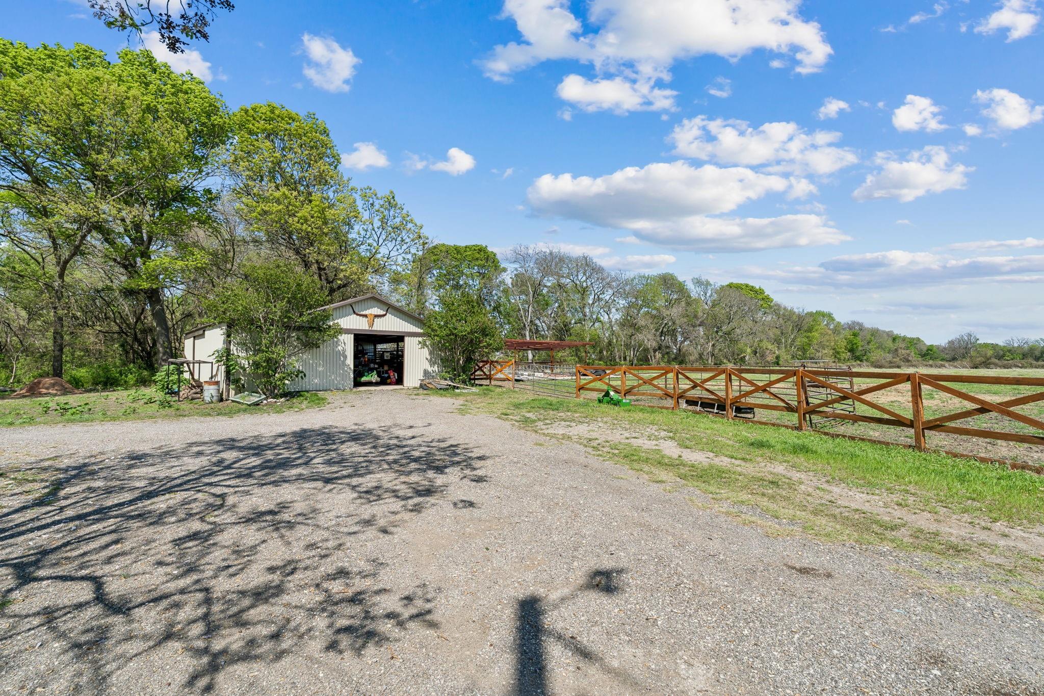 main property photo 26