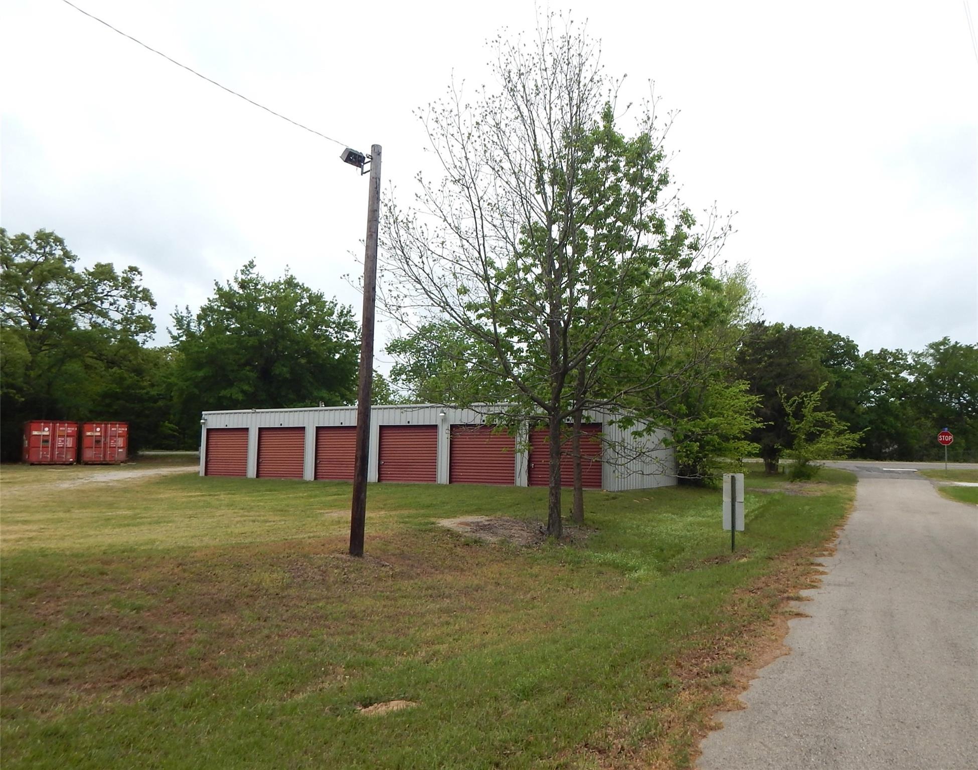 main property photo 14