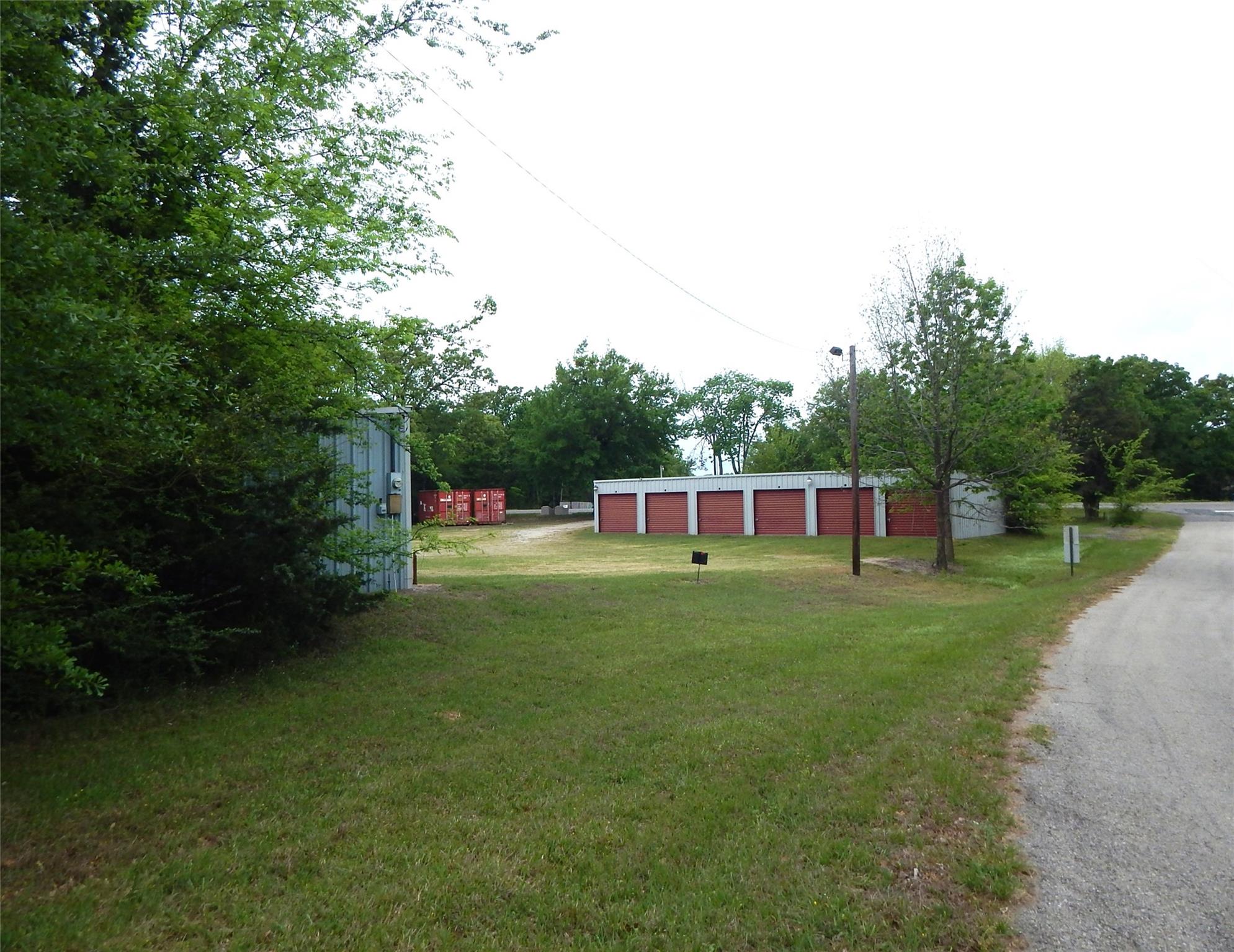 main property photo 22