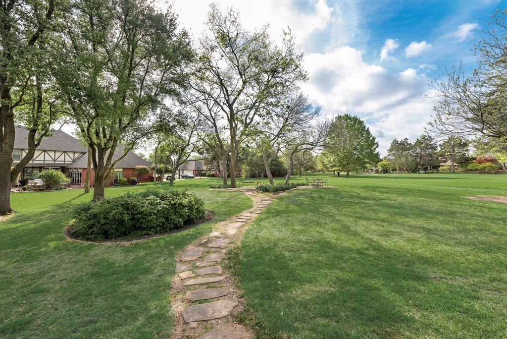 main property photo 31