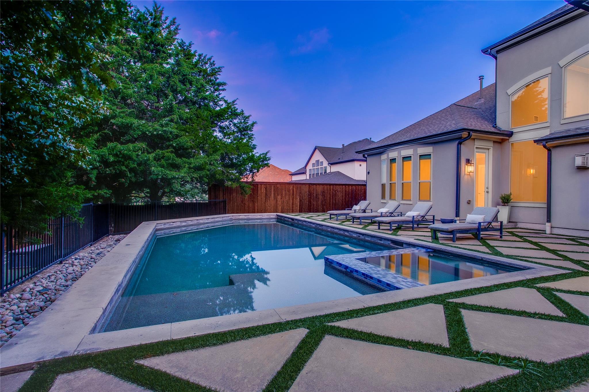 main property photo 29