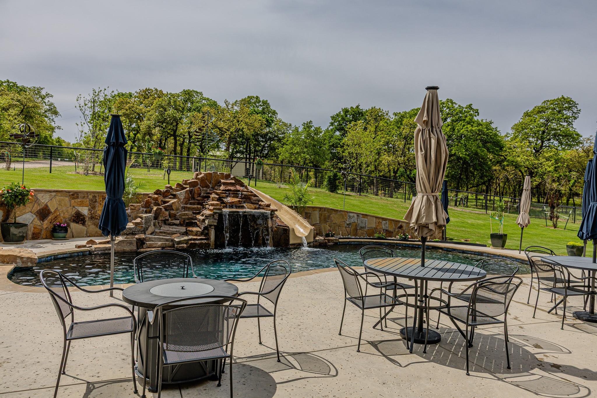 main property photo 7