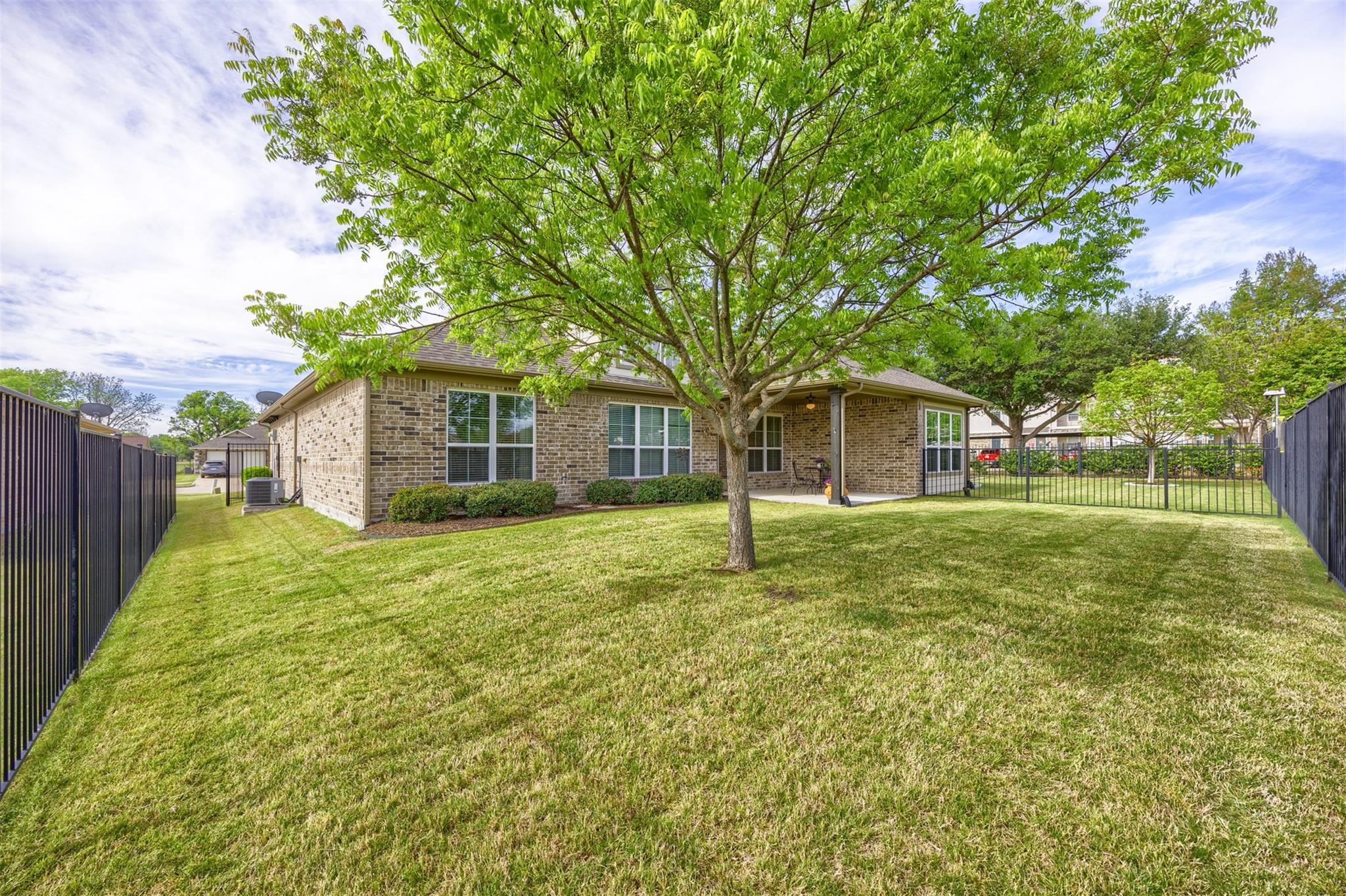 main property photo 27