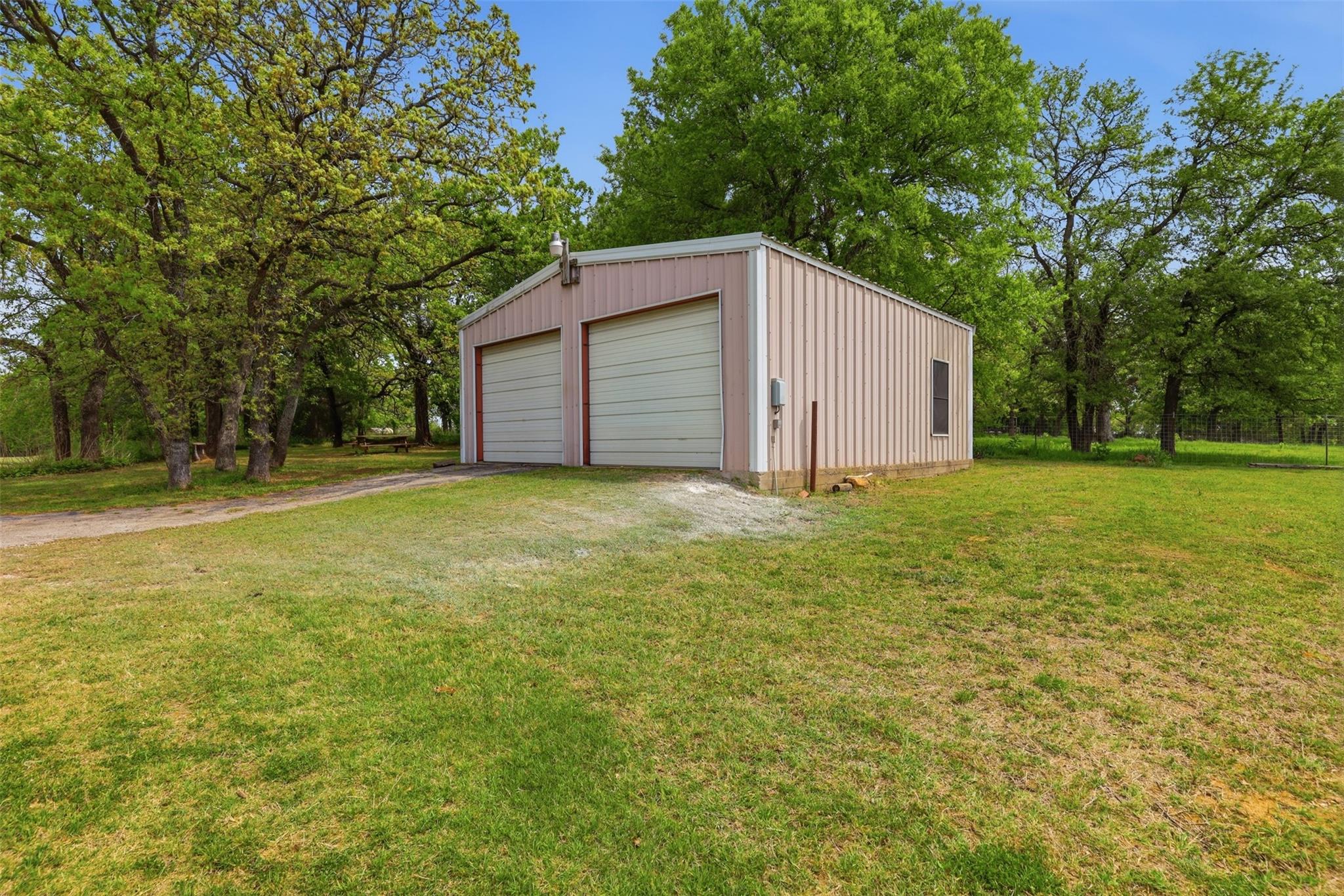 main property photo 33