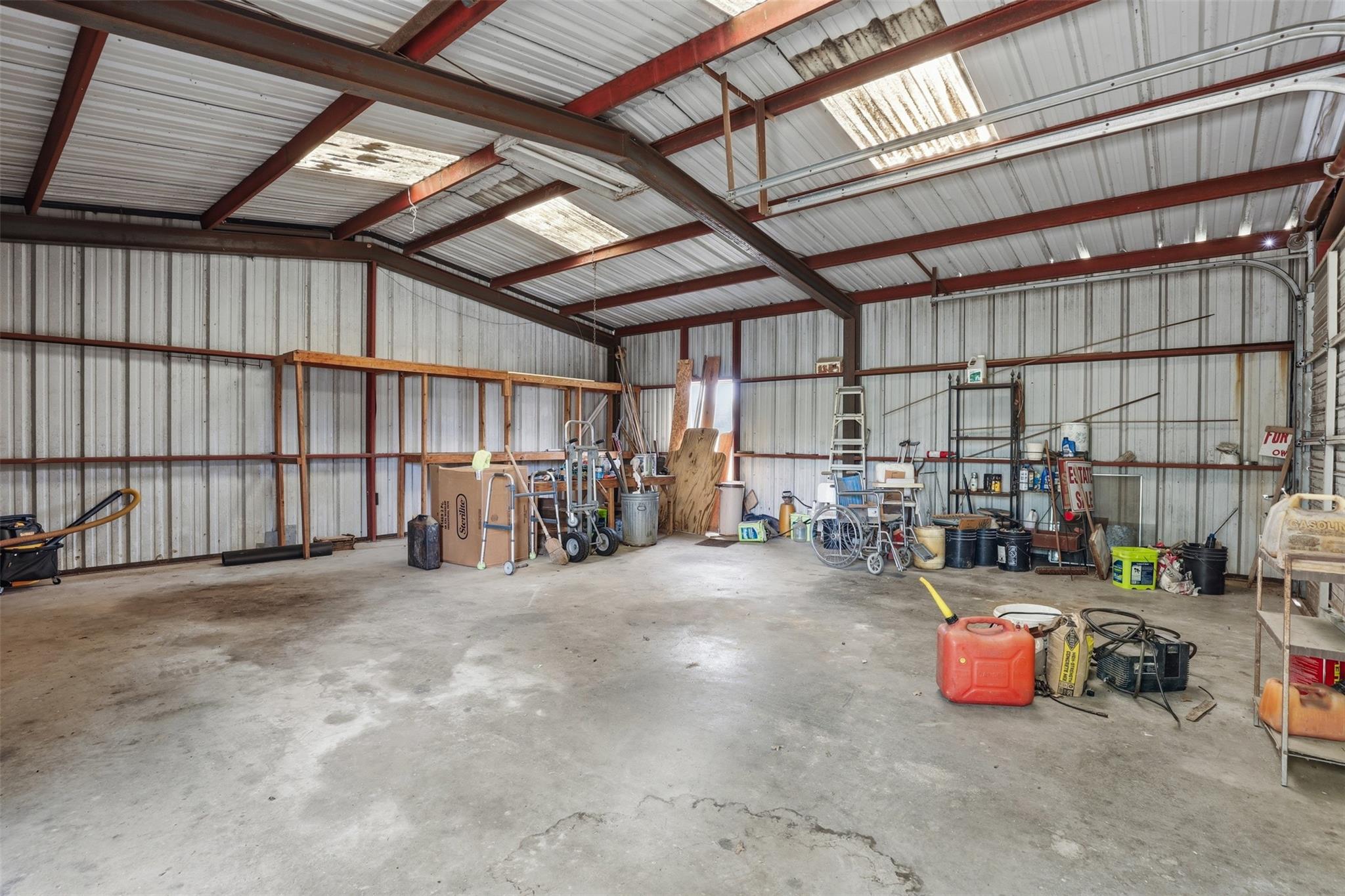 main property photo 34