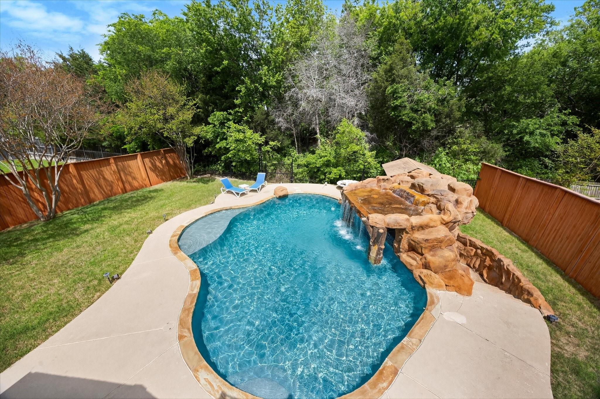 main property photo 26