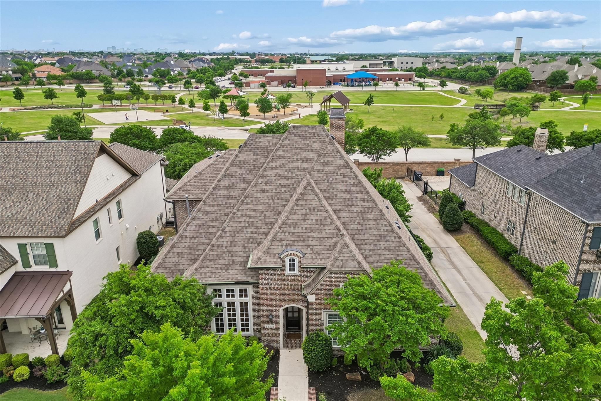 main property photo 32