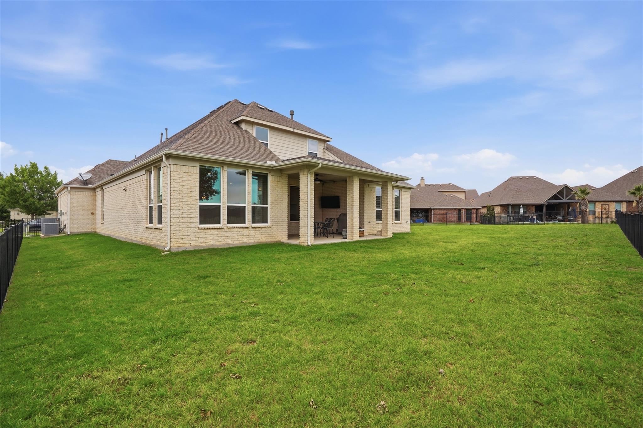 main property photo 22