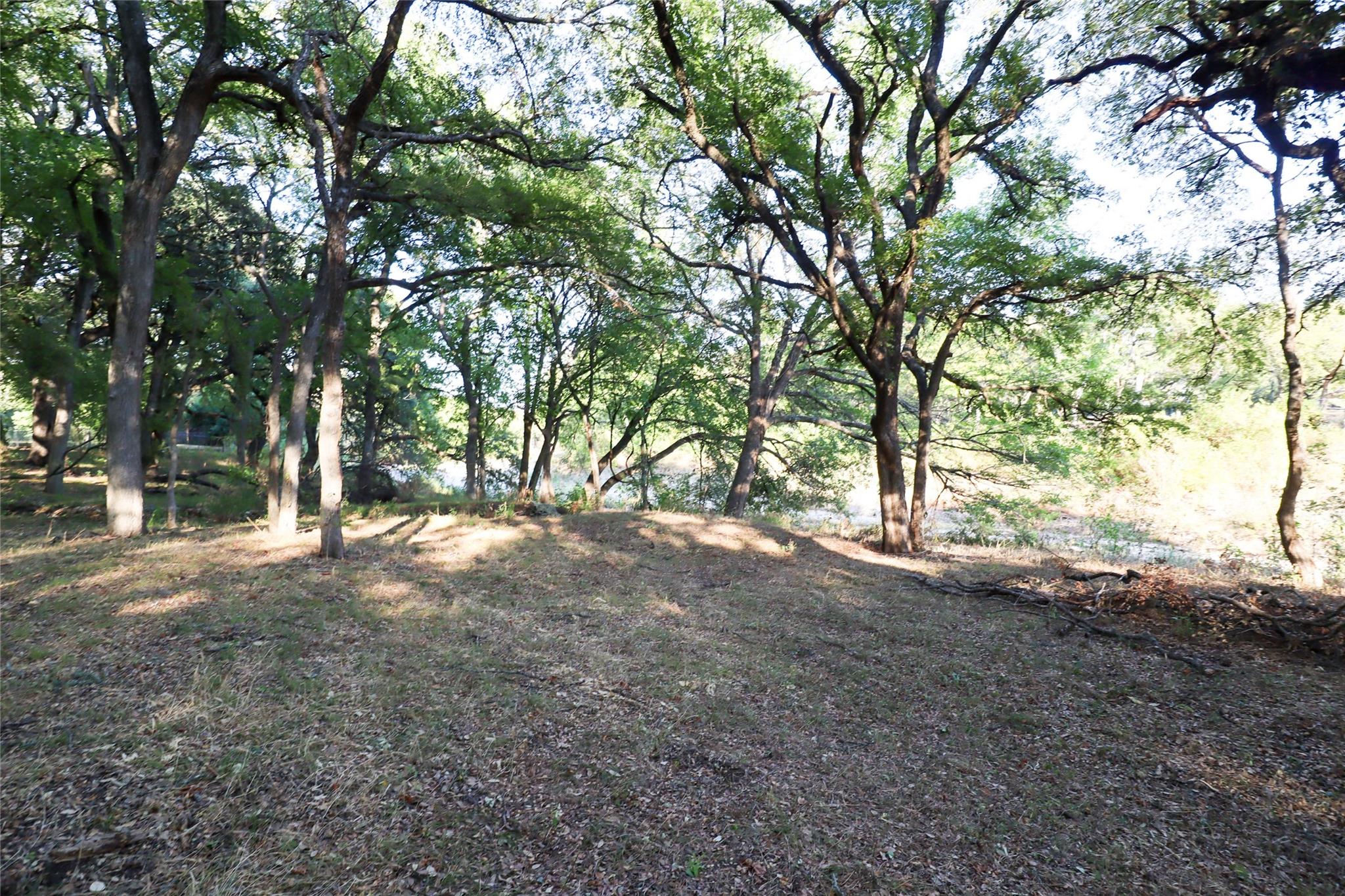 main property photo 11