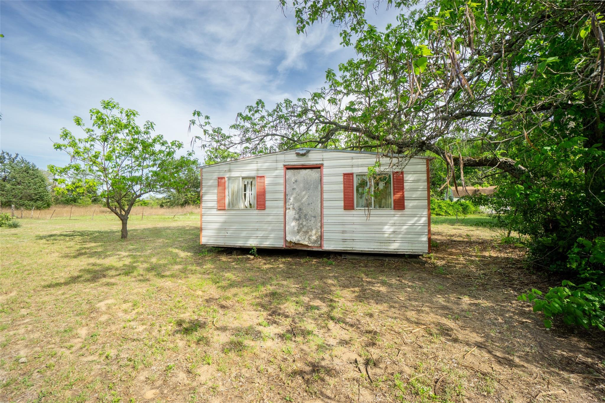 main property photo 25