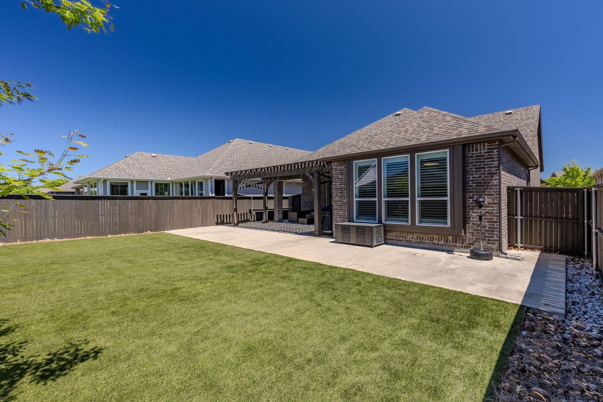 main property photo 26