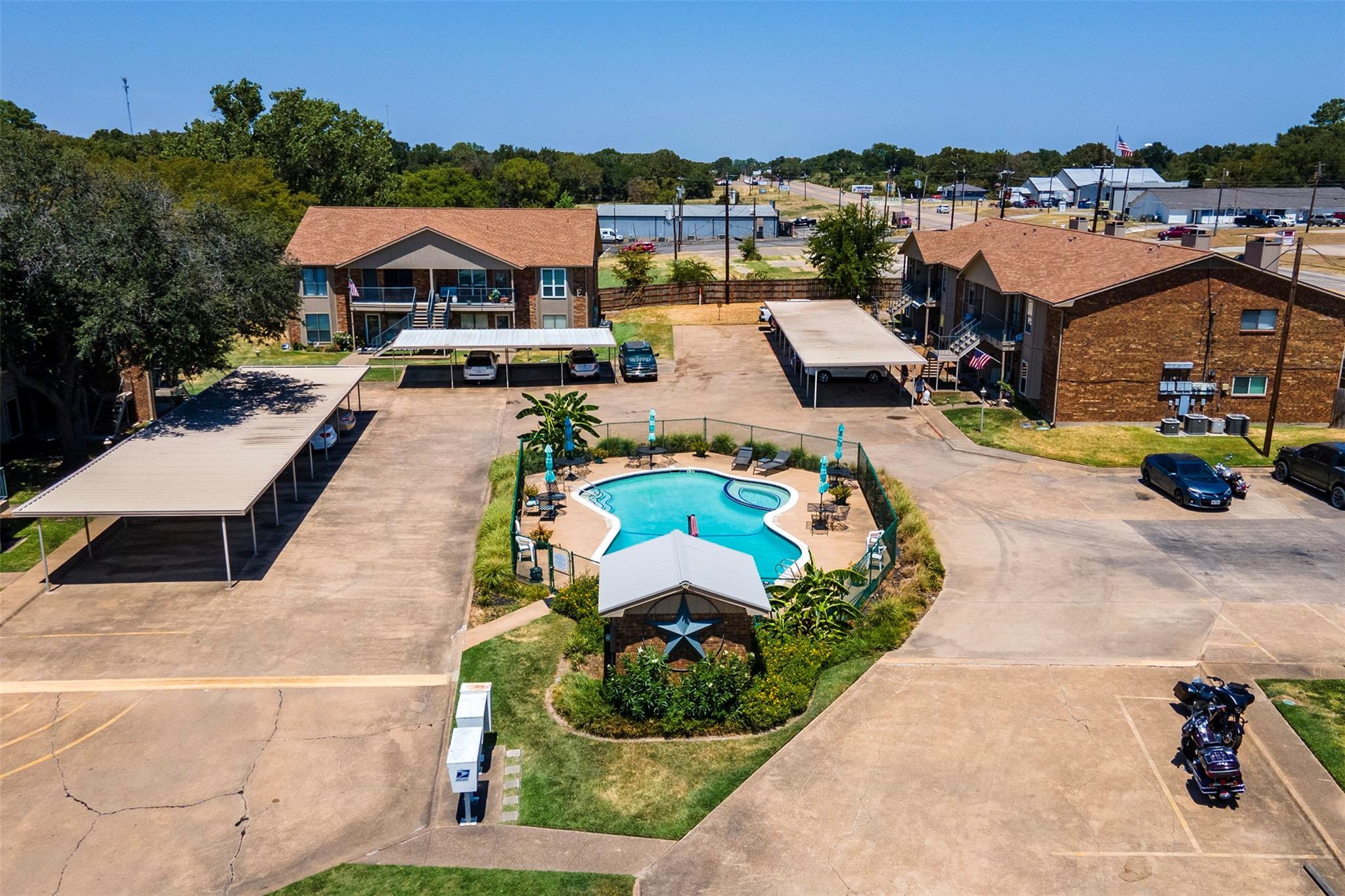 main property photo 2