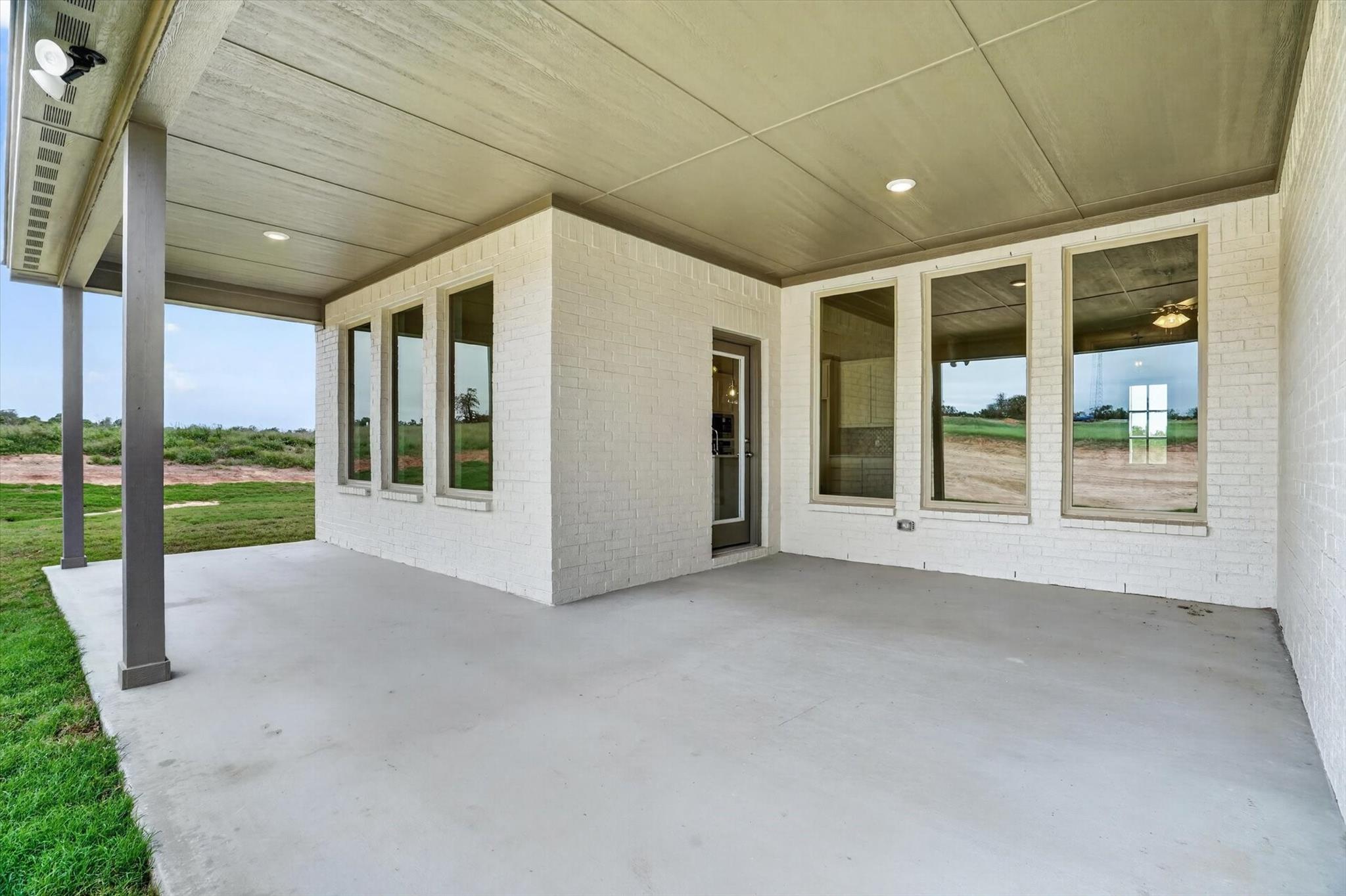 main property photo 36