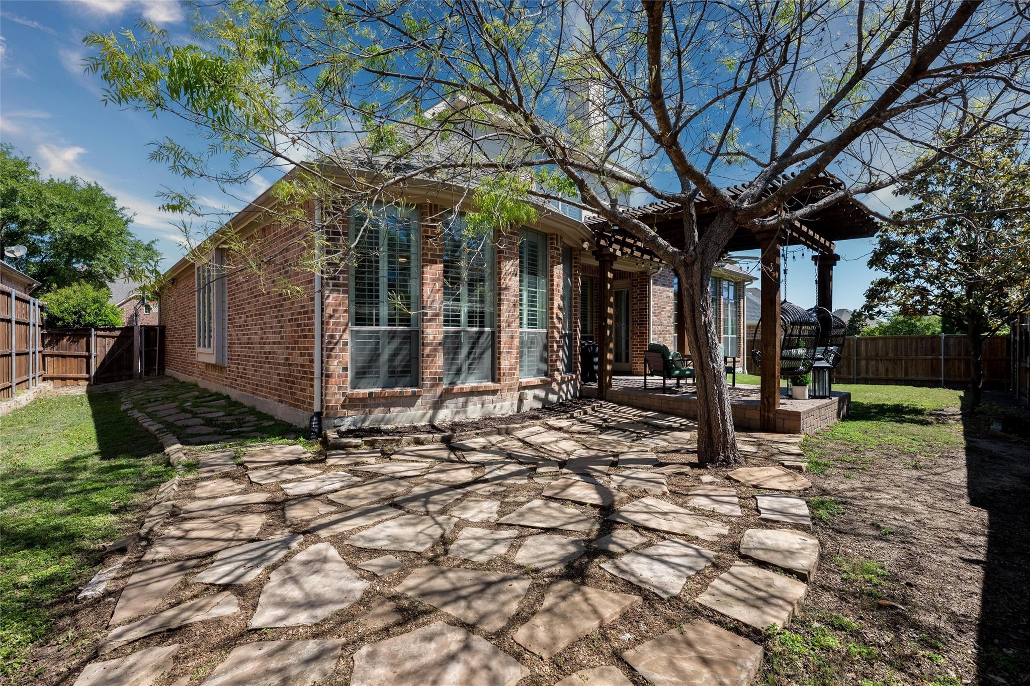 main property photo 32