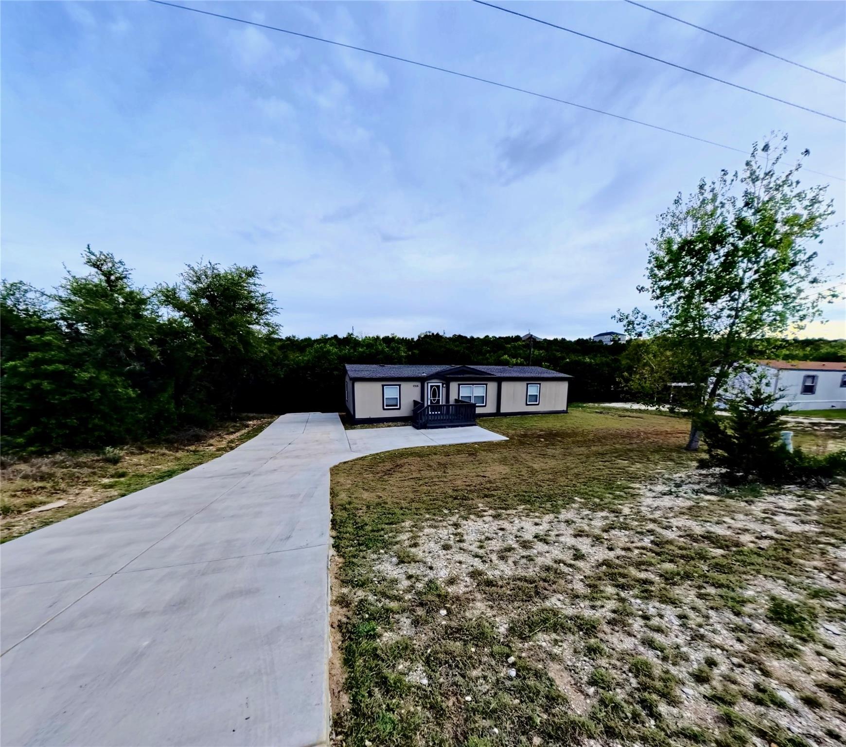 main property photo 17