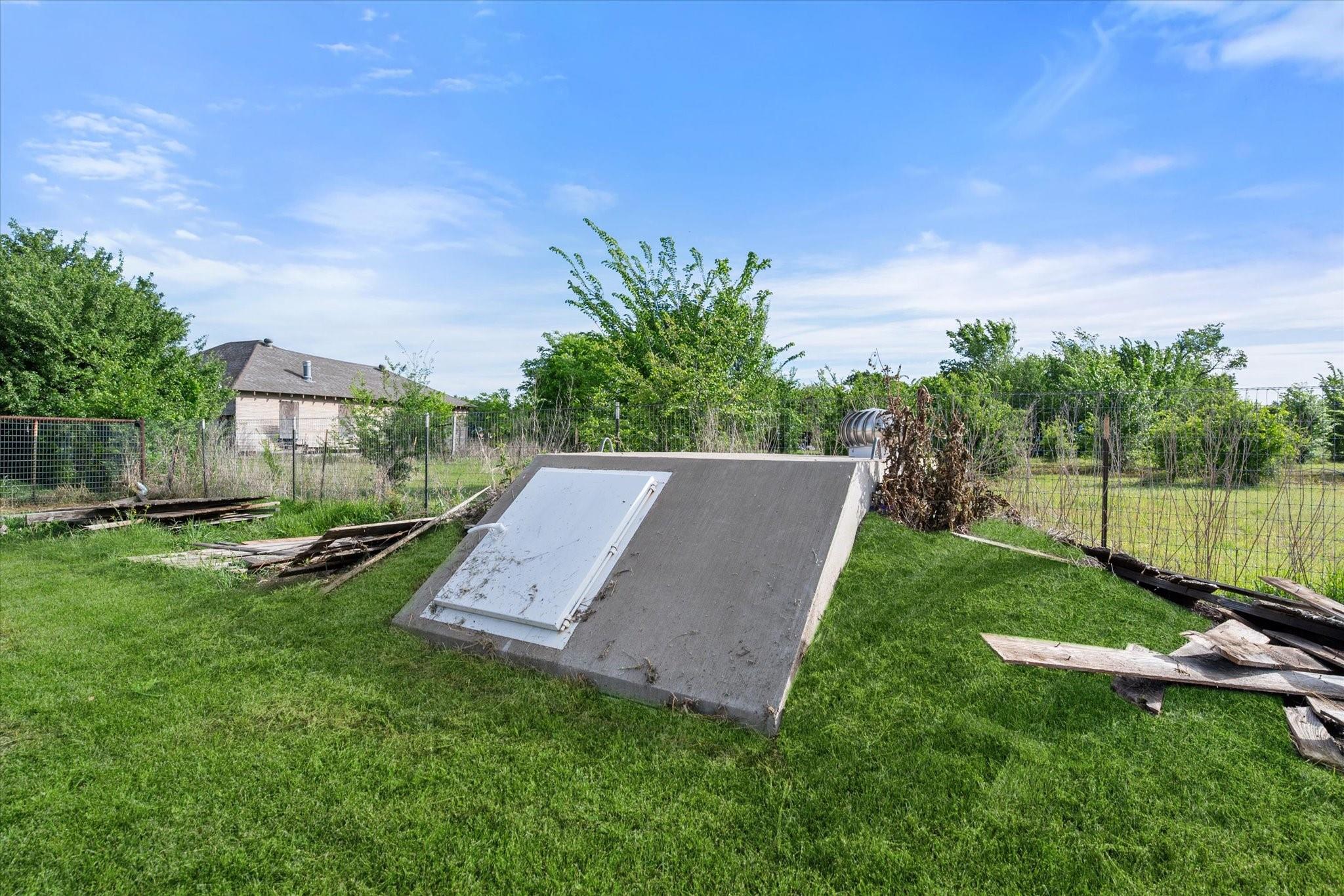 main property photo 27