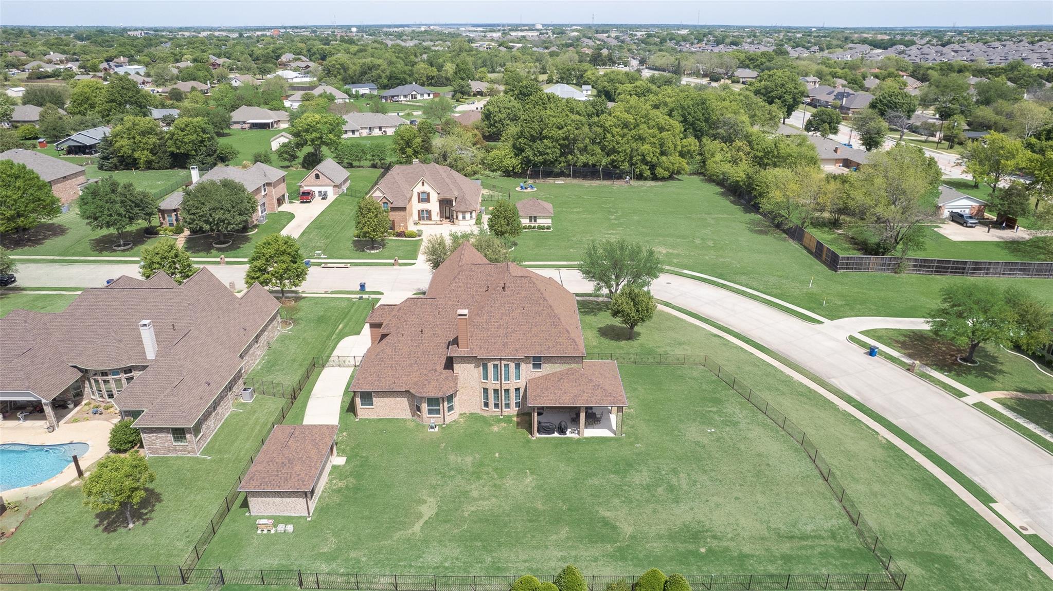 main property photo 2