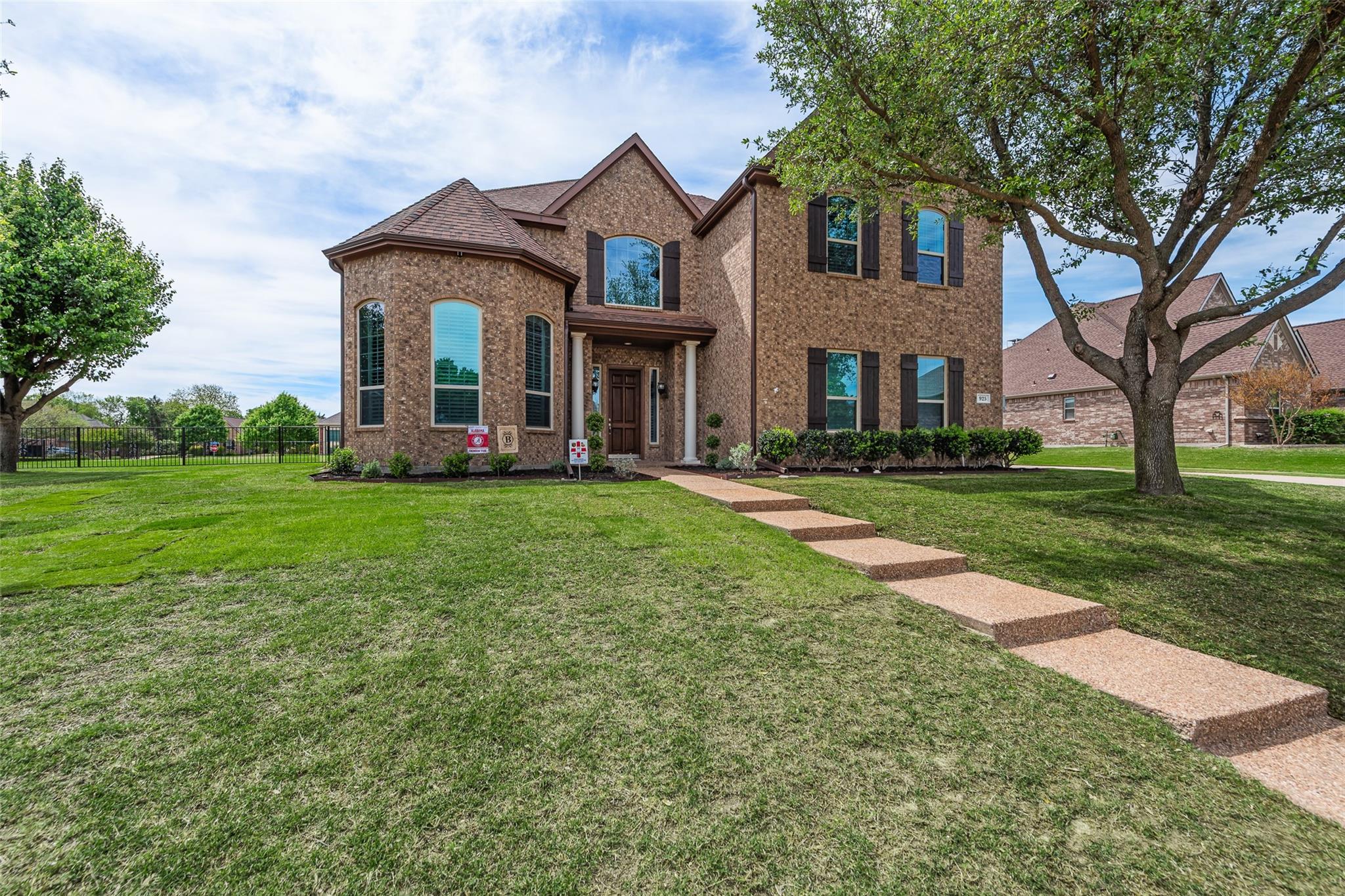 main property photo 6