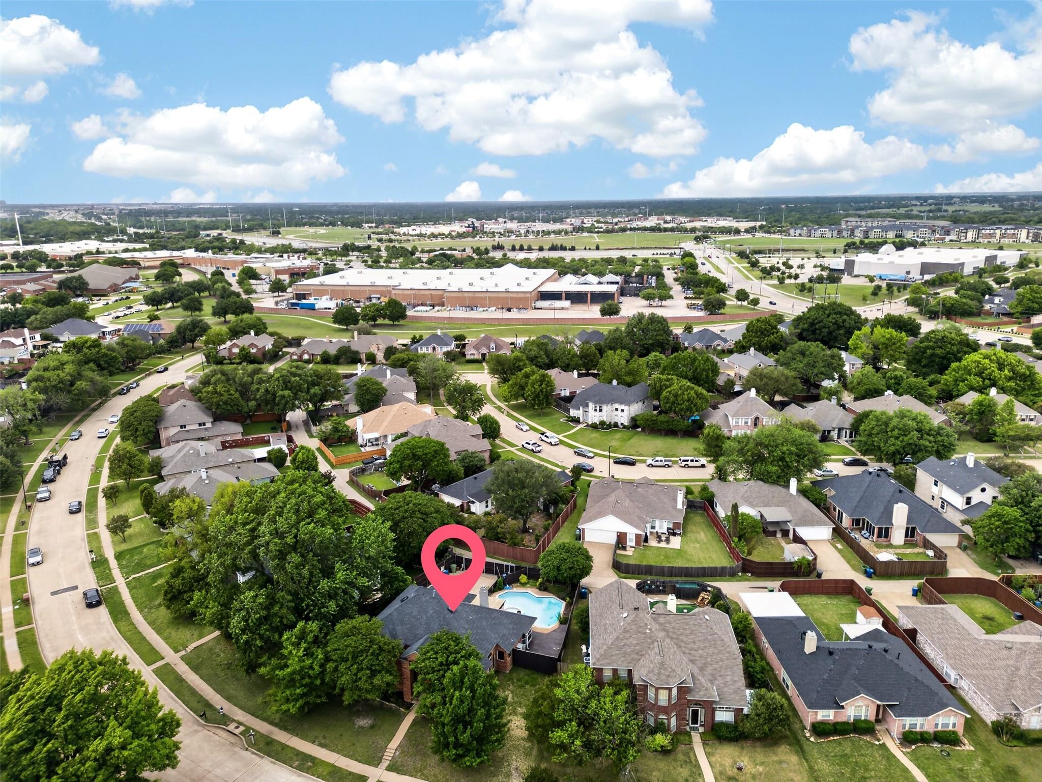 main property photo 25