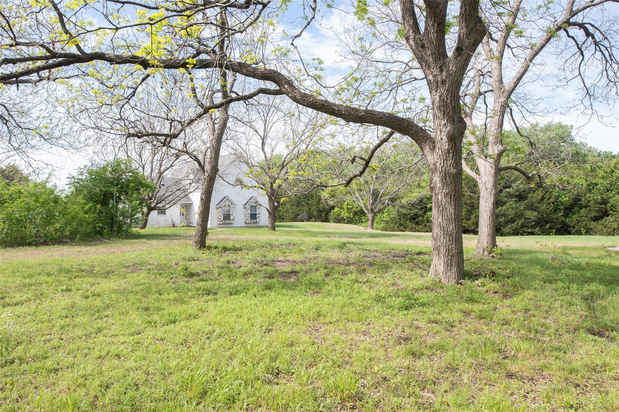 main property photo 24
