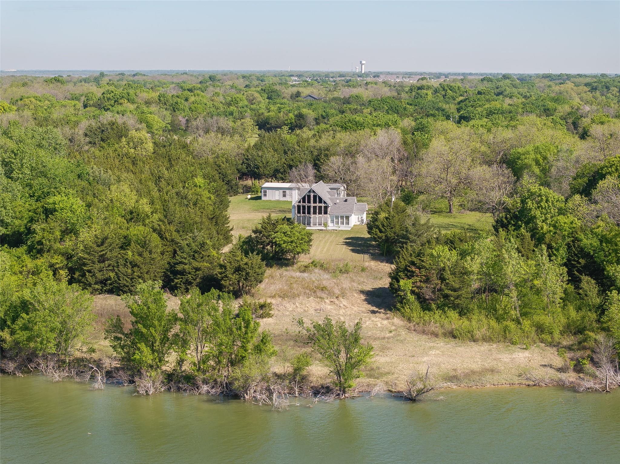 main property photo 3