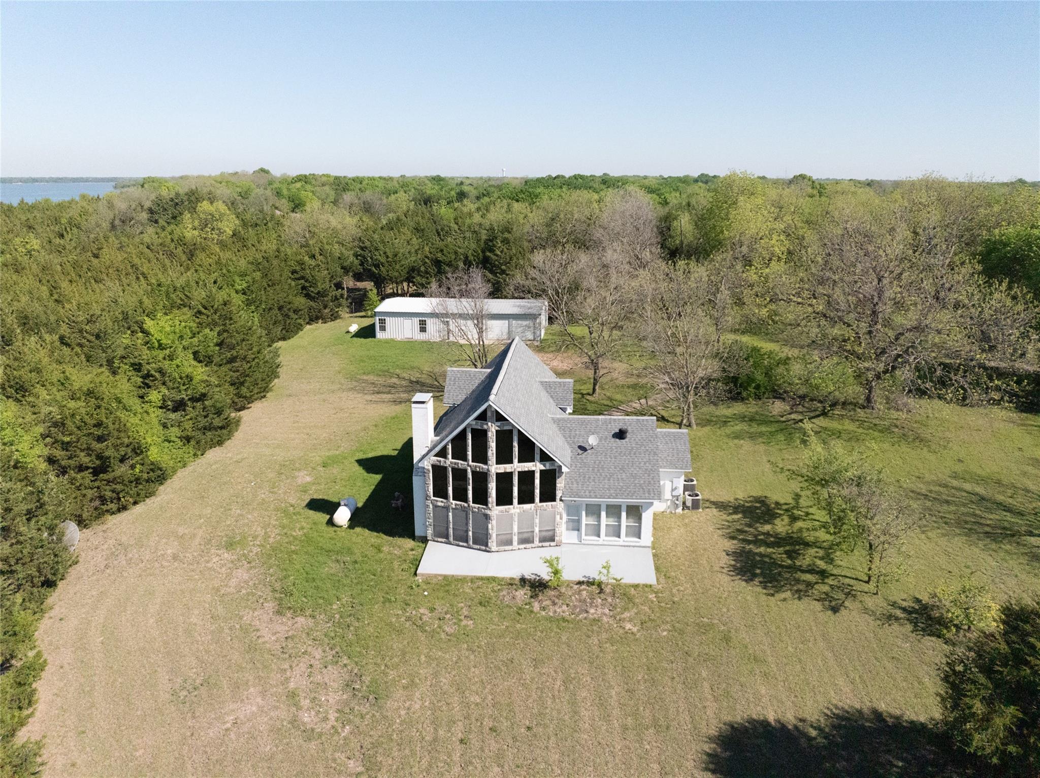 main property photo 4