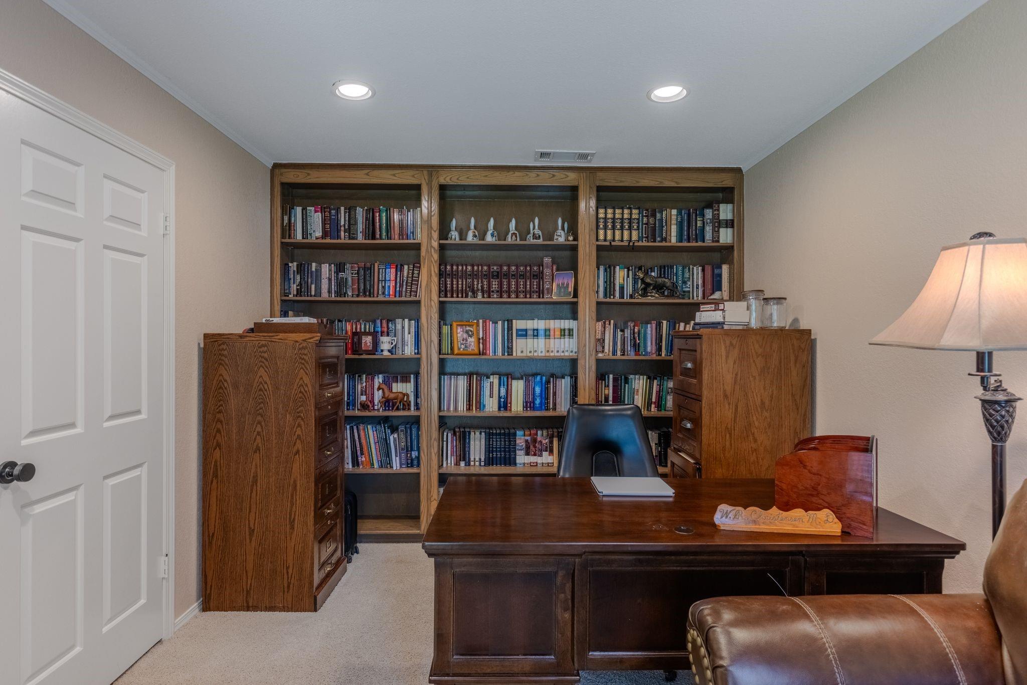 main property photo 14