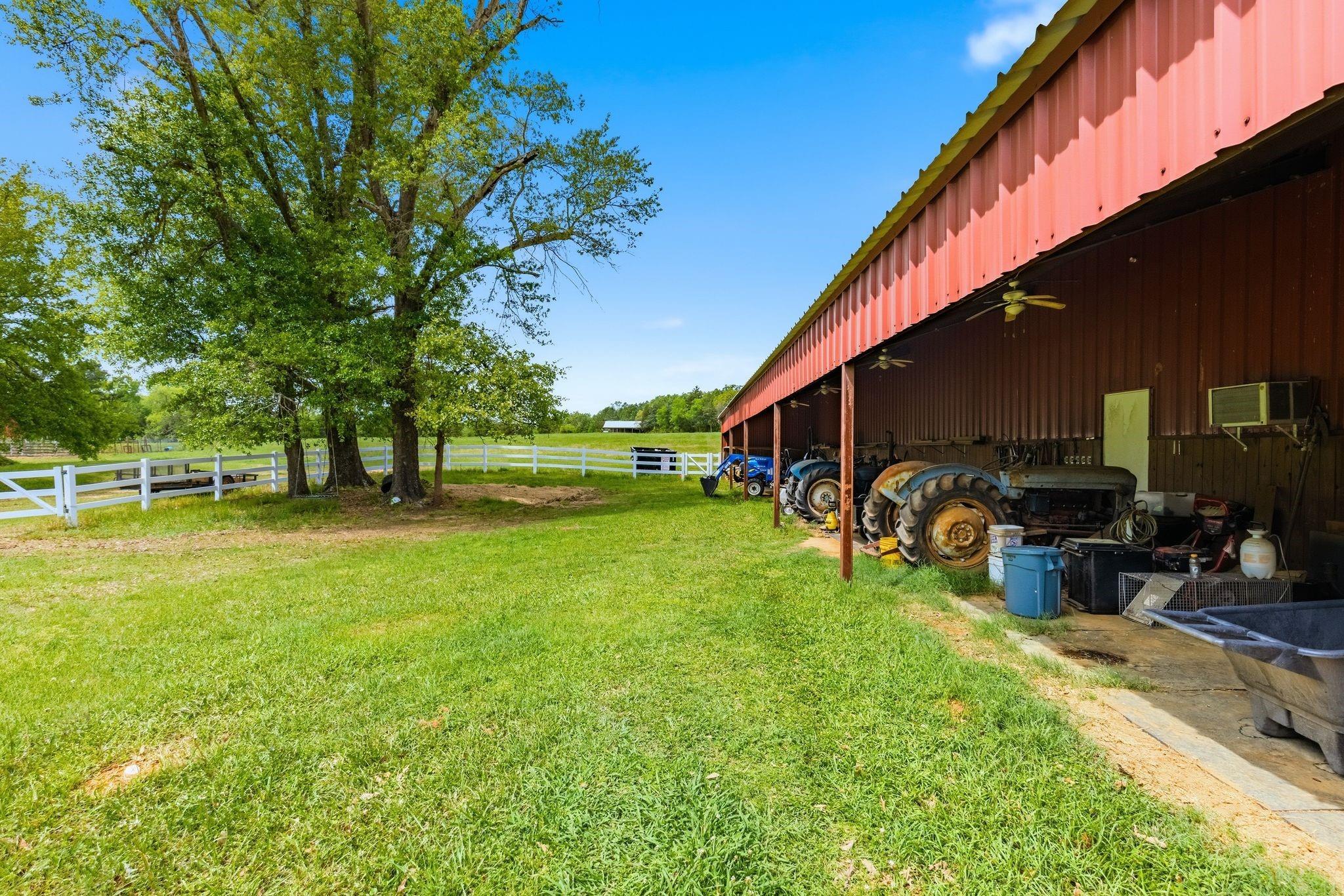 main property photo 33